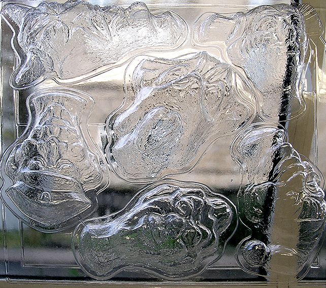 Image title for Transparent puppet theater