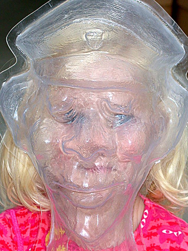 Image title for Transparent puppet theater