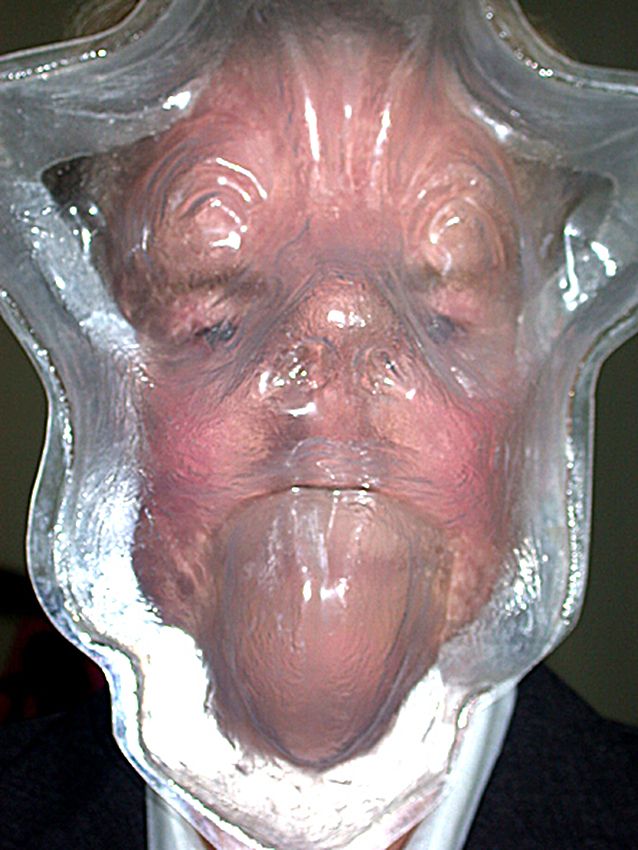 Image title for Transparent puppet theater