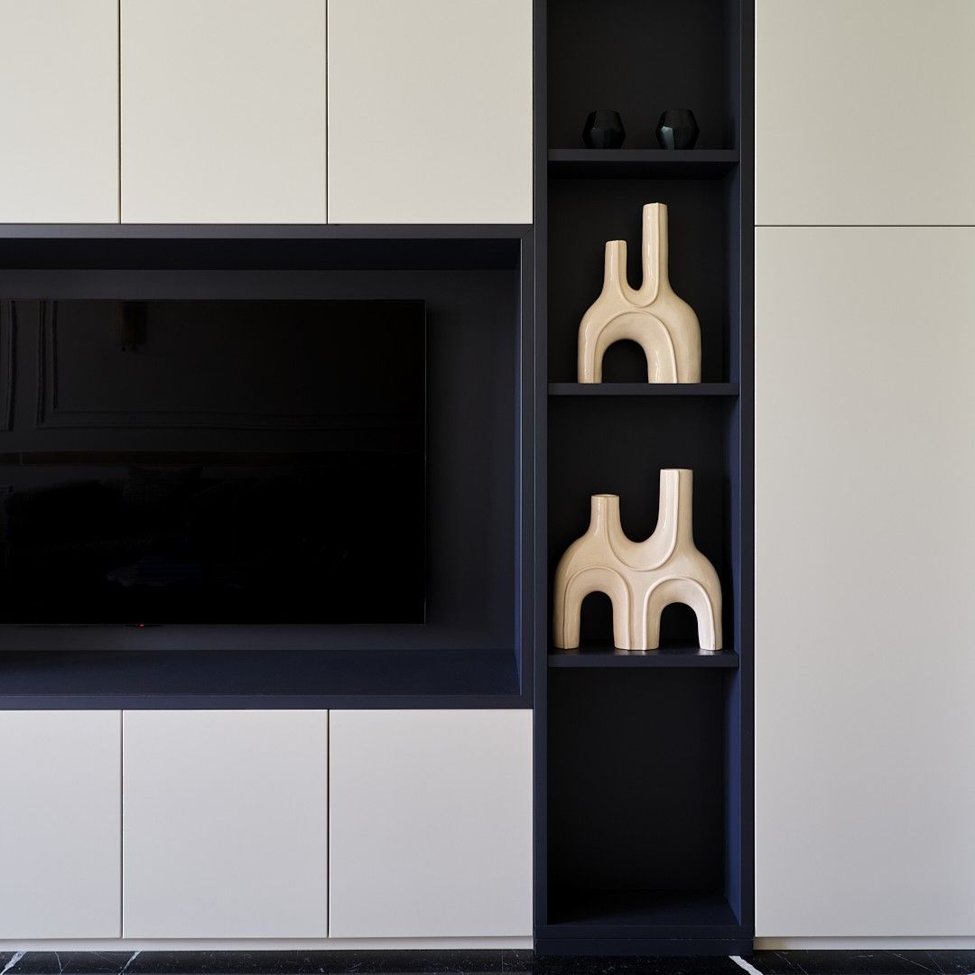 Contrast and shape