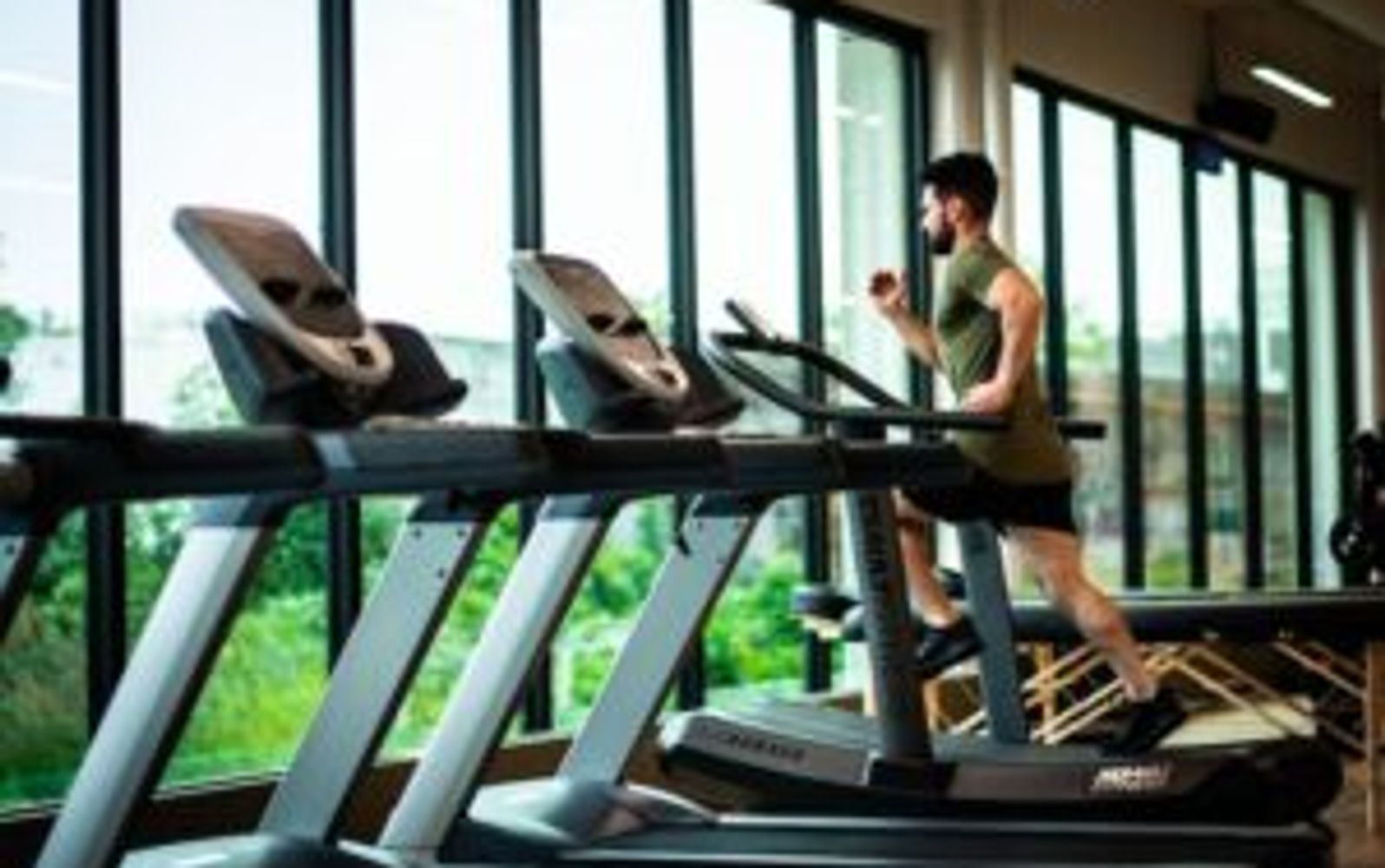 Hiit på løbebånd i Fit Zone fitness