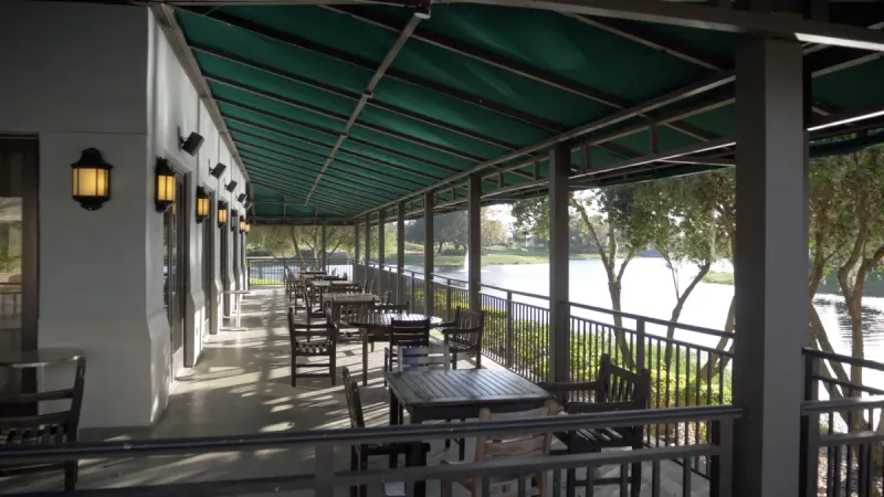 Outdoor seating area at Mosaics Golf Course restaurant