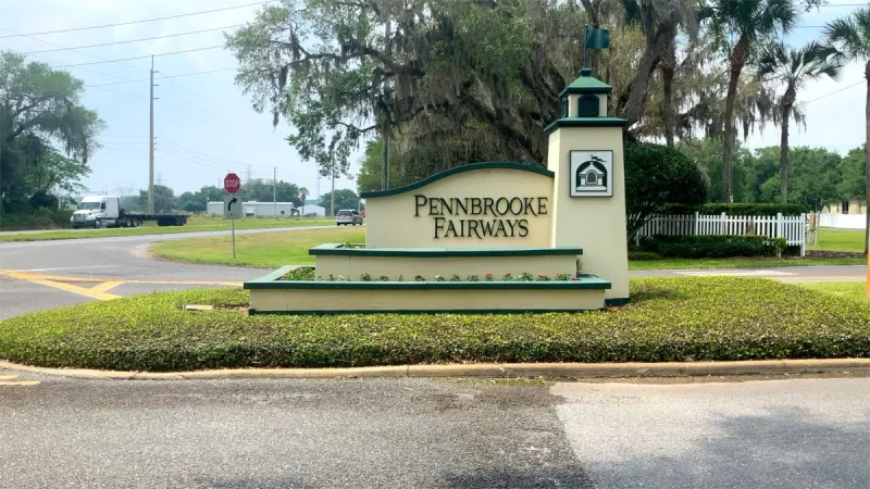 Monument sign at entrance of Pennbrooke Fairways.