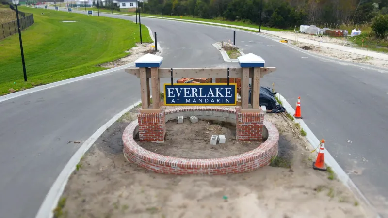 Everlake at Mandarin community entrance sign, displaying the community name.