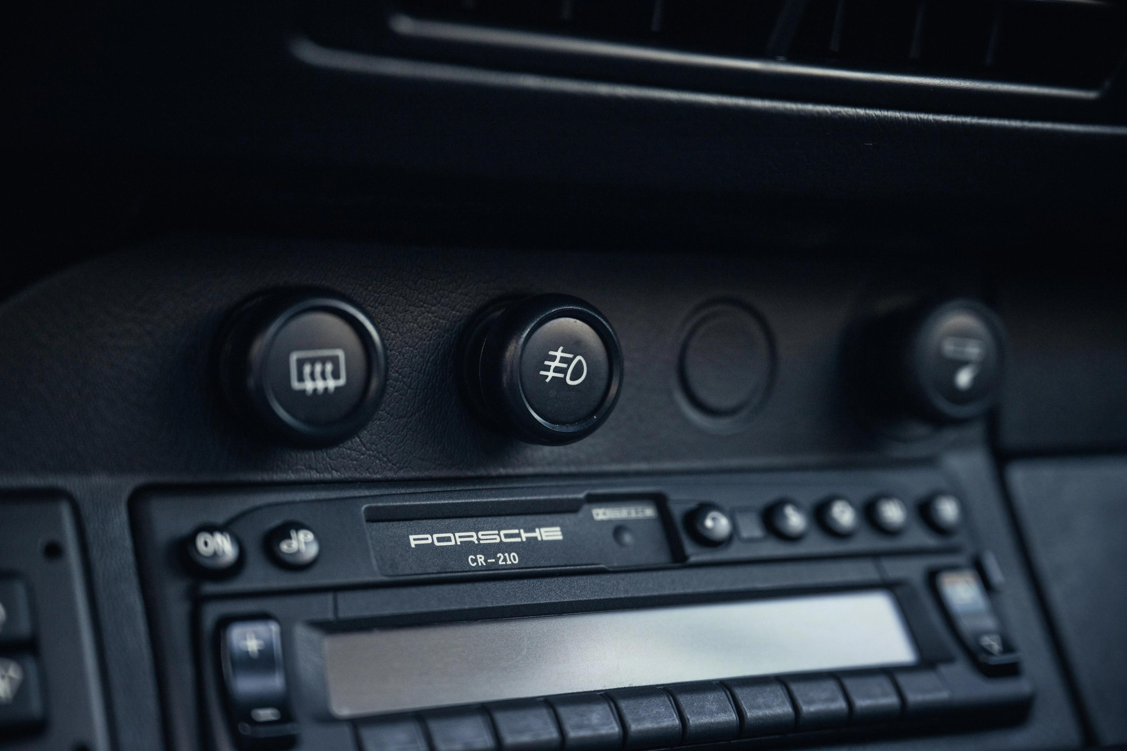 1996 Porsche 993  — photo 24