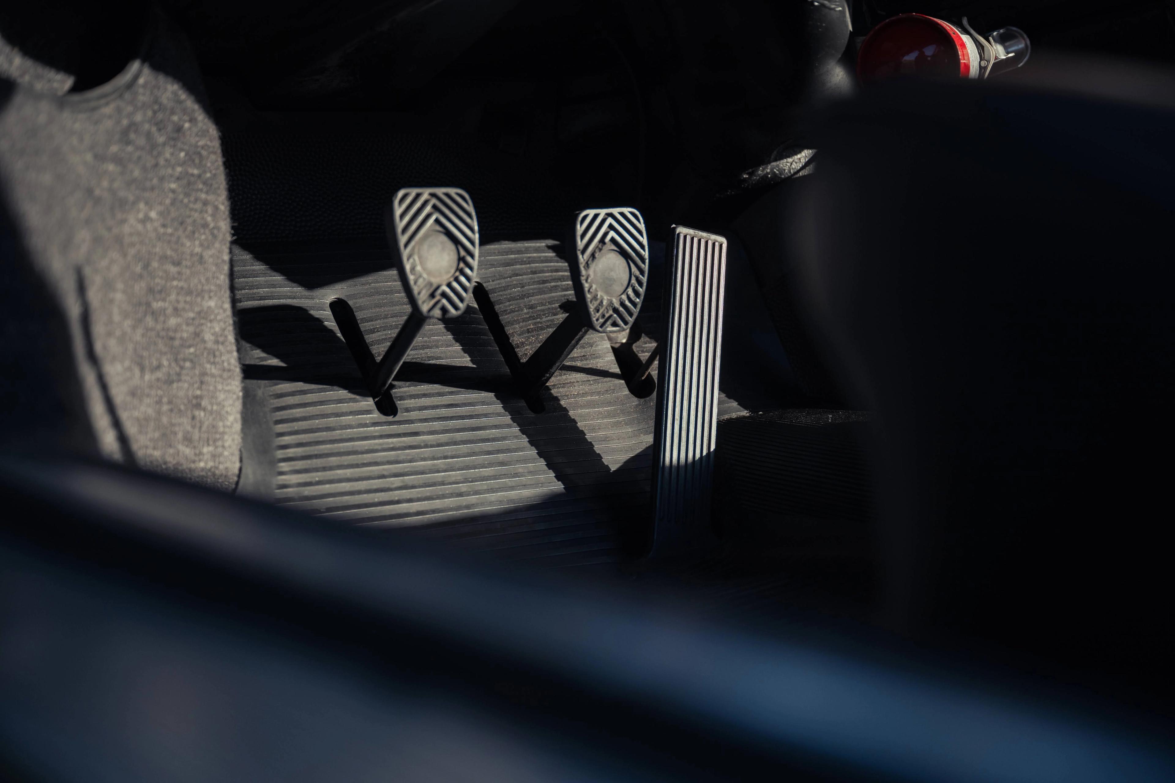 1965 Porsche 911 — photo 37
