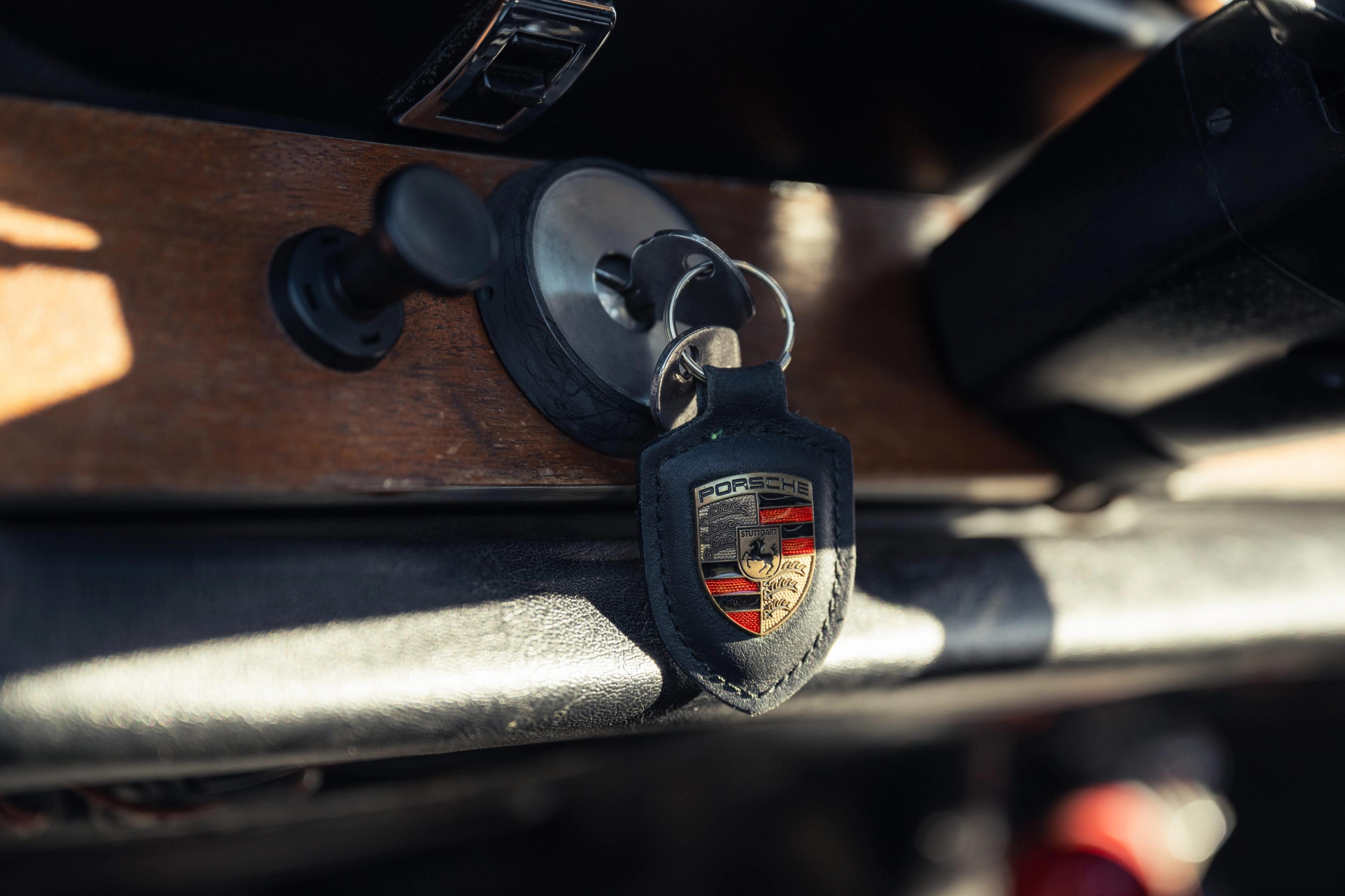 1965 Porsche 911 — photo 32