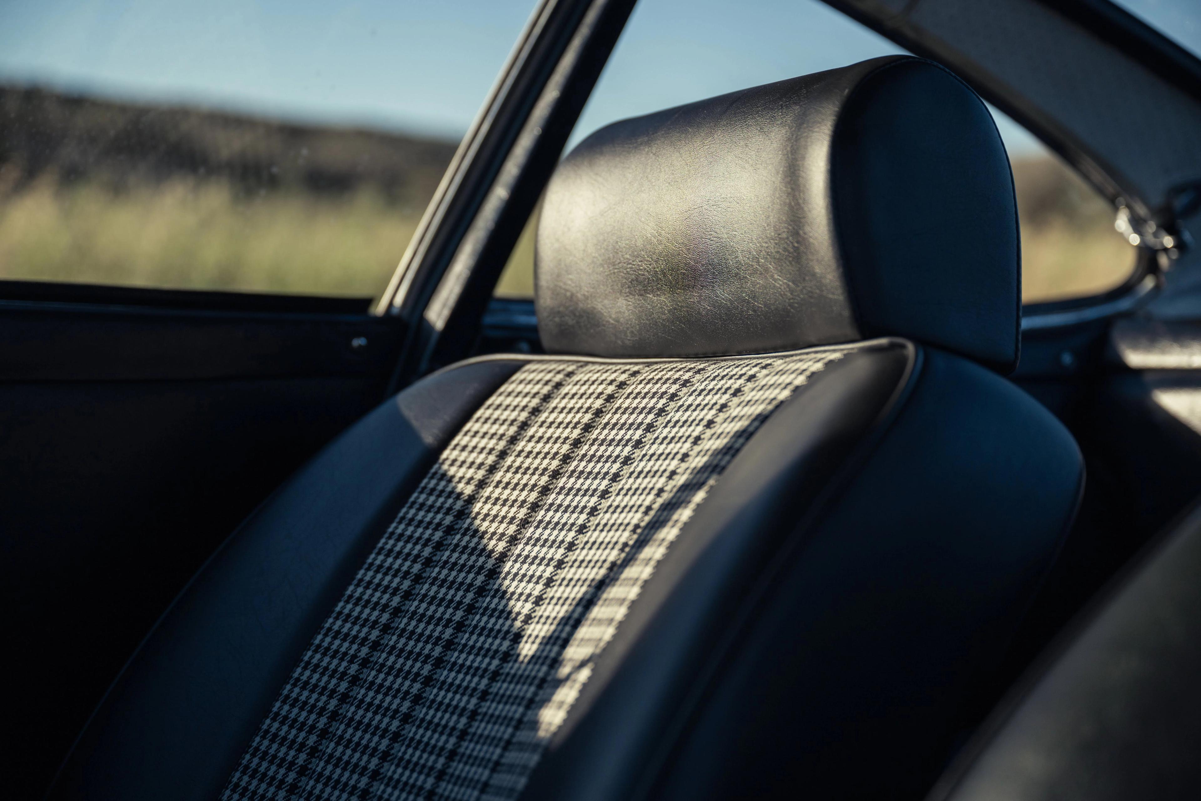 1965 Porsche 911 — photo 33