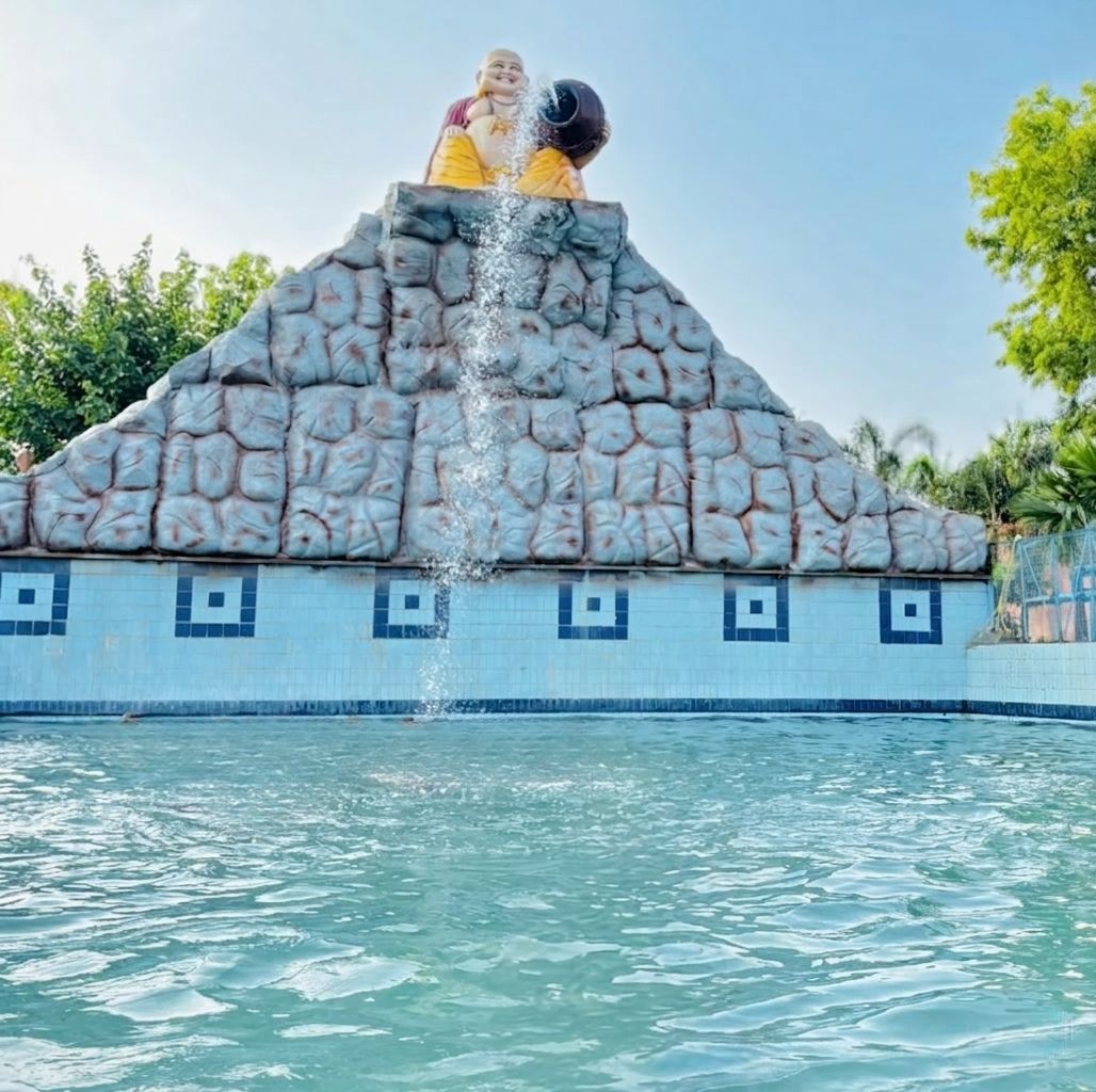 Water slides at Boond Water Park Bareilly at Funcity Bareilly Water World