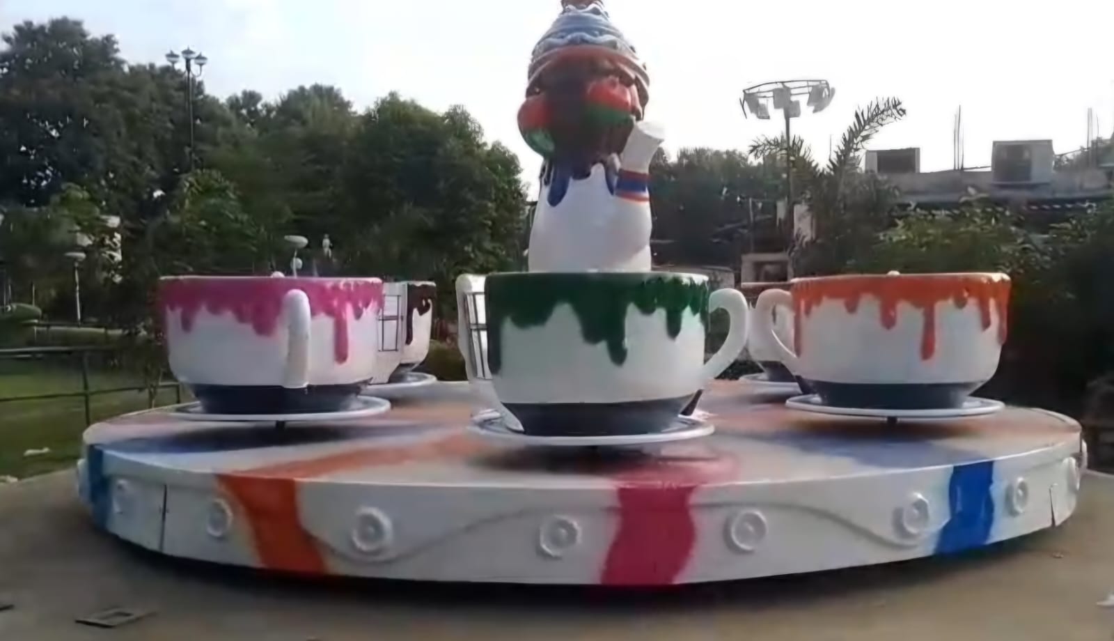 Cup-and-plate ride at Funcity Bareilly at Funcity Bareilly Water World
