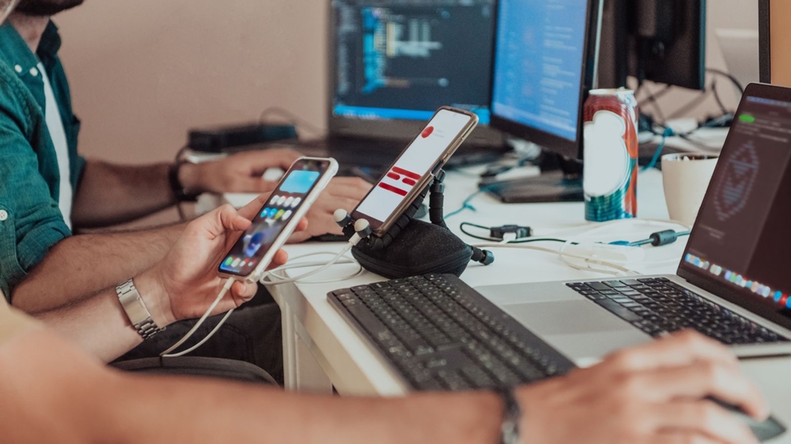 Advantages of Hybrid Applications for Code Optimization