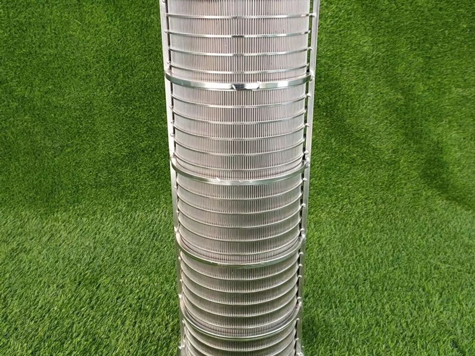 Wedge wire screen cylinders