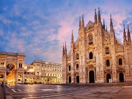 Milano (15–20 min med tog)