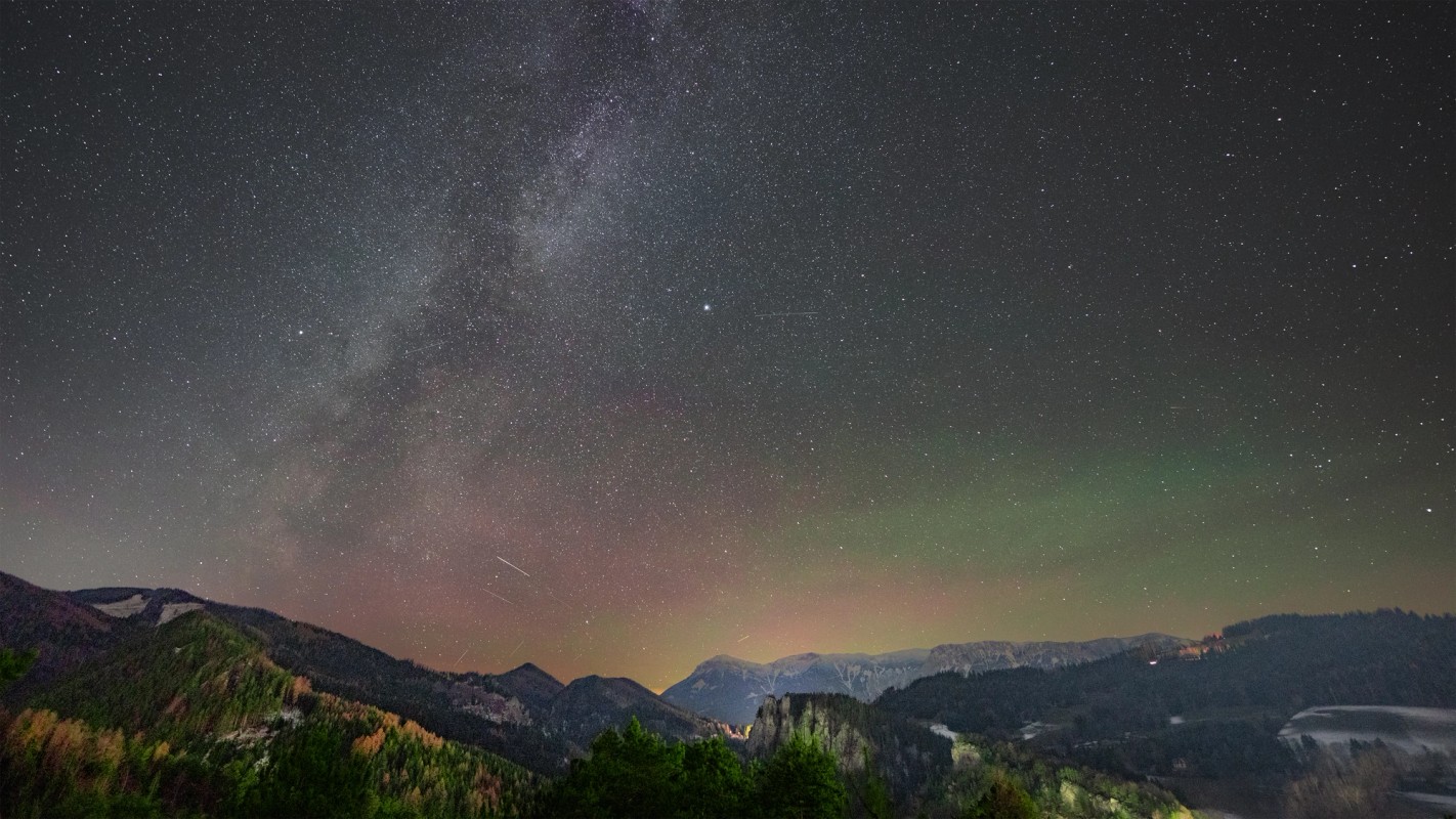 20 Schilling Bilck with the Milkyway and Aurora