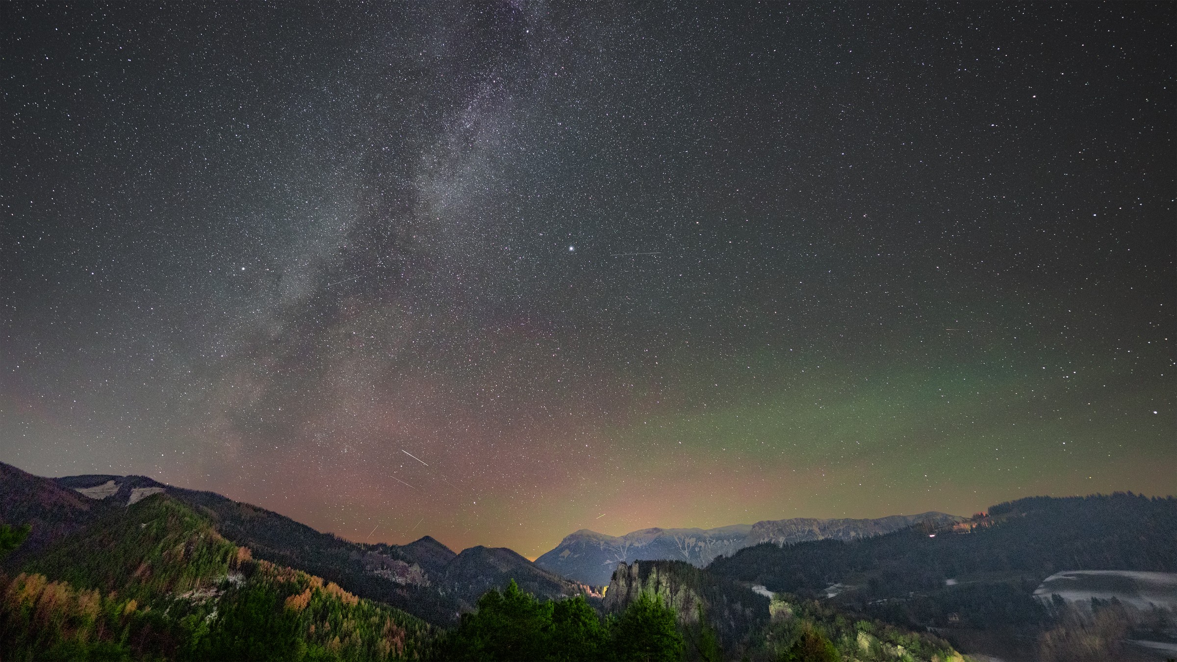 20 Schilling Bilck with the Milkyway and Aurora