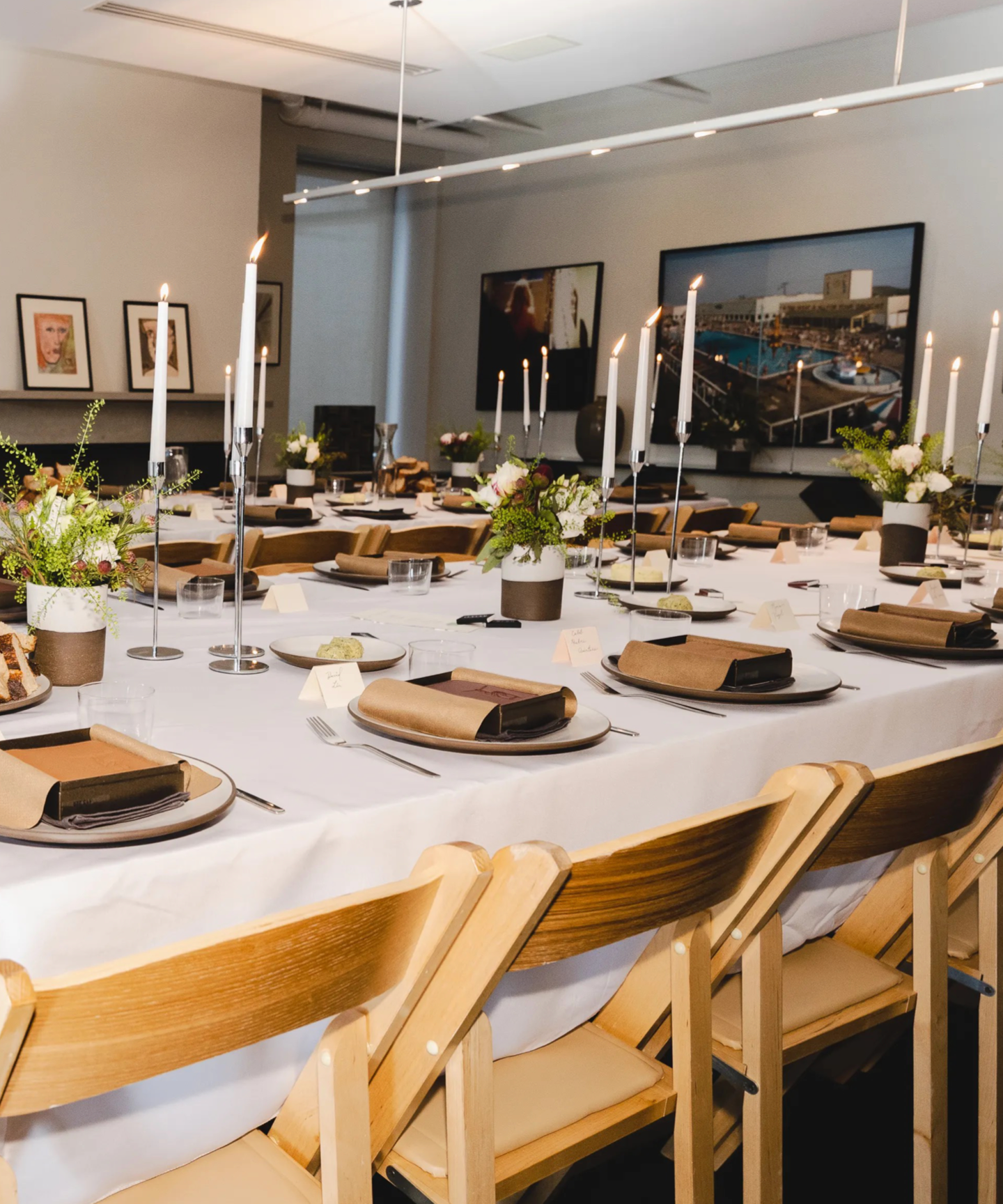 DINNER PARTY TABLE SETUP