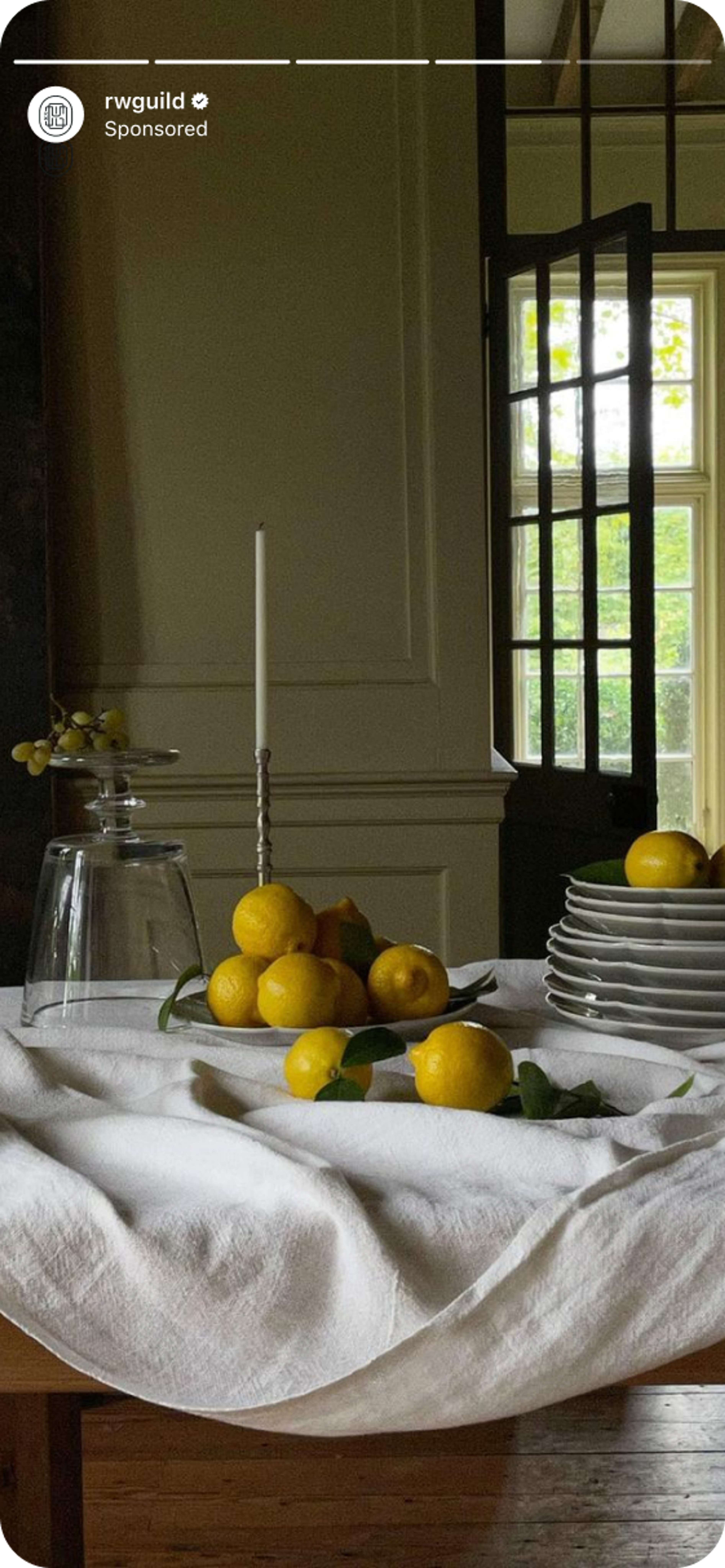 Roman and Williams Mobile Screen