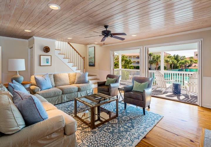 Familia Meadows House