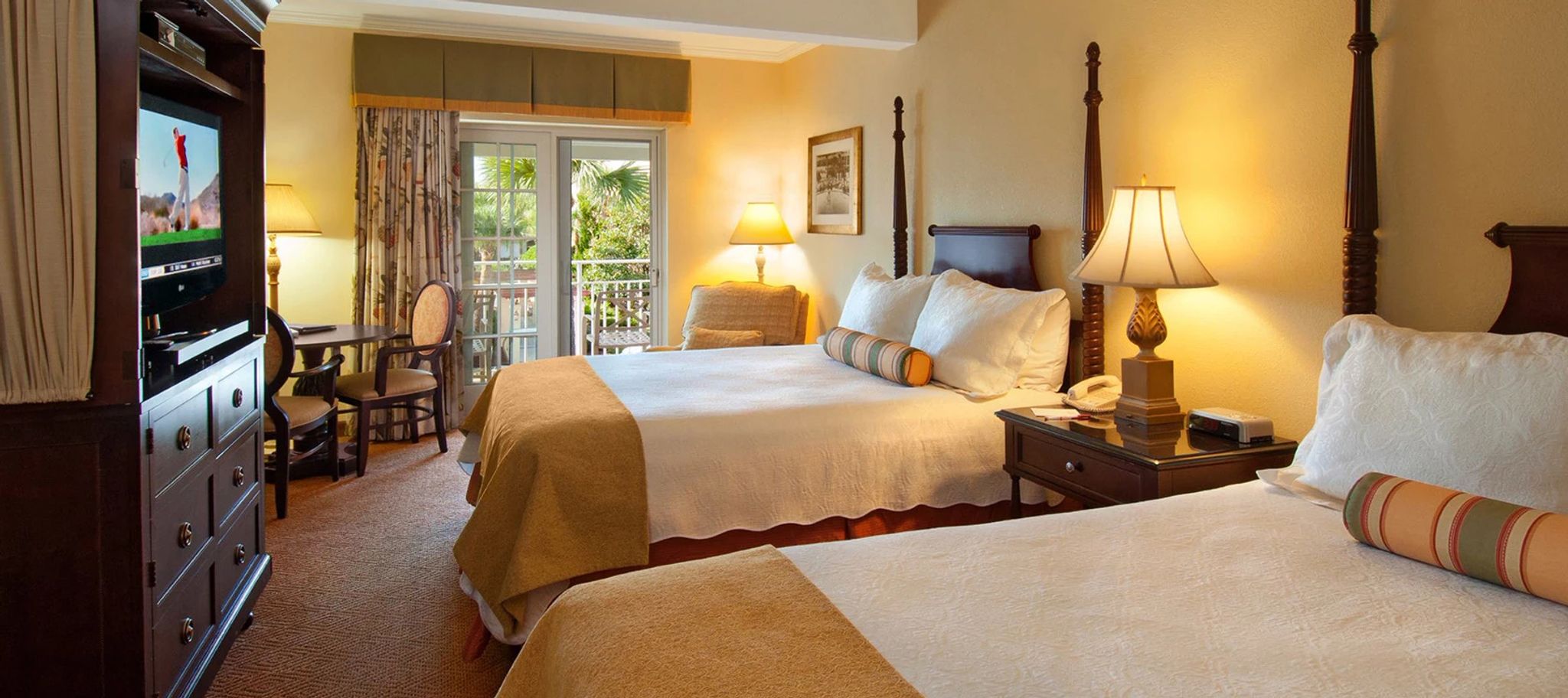 Rooms & Suites