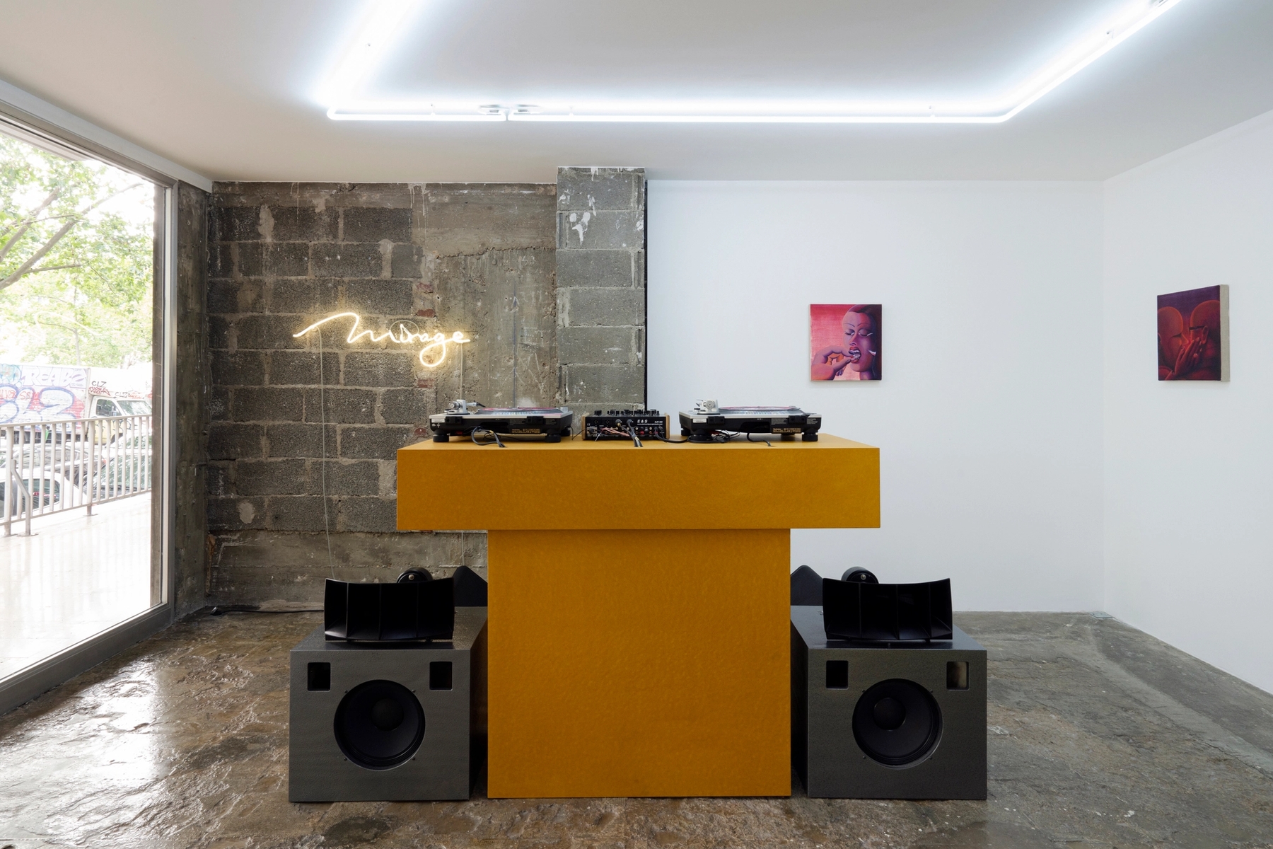 From Left to Right: SYLVIE FLEURY, Mirage, 2021, N°2/12 + 2AP
White neon / RAFAEL DE CÁRDENAS, Untitled, 2021, Mixing desk / DEVON TURNBULL, OJAS 811, 2021 and OJAS 614, 2021, Speakers / JONNY NEGRON, Little Pill, 2021, Acrylic on linen / JONNY NEGRON
Careless Whisper, 2021, Acrylic on linen