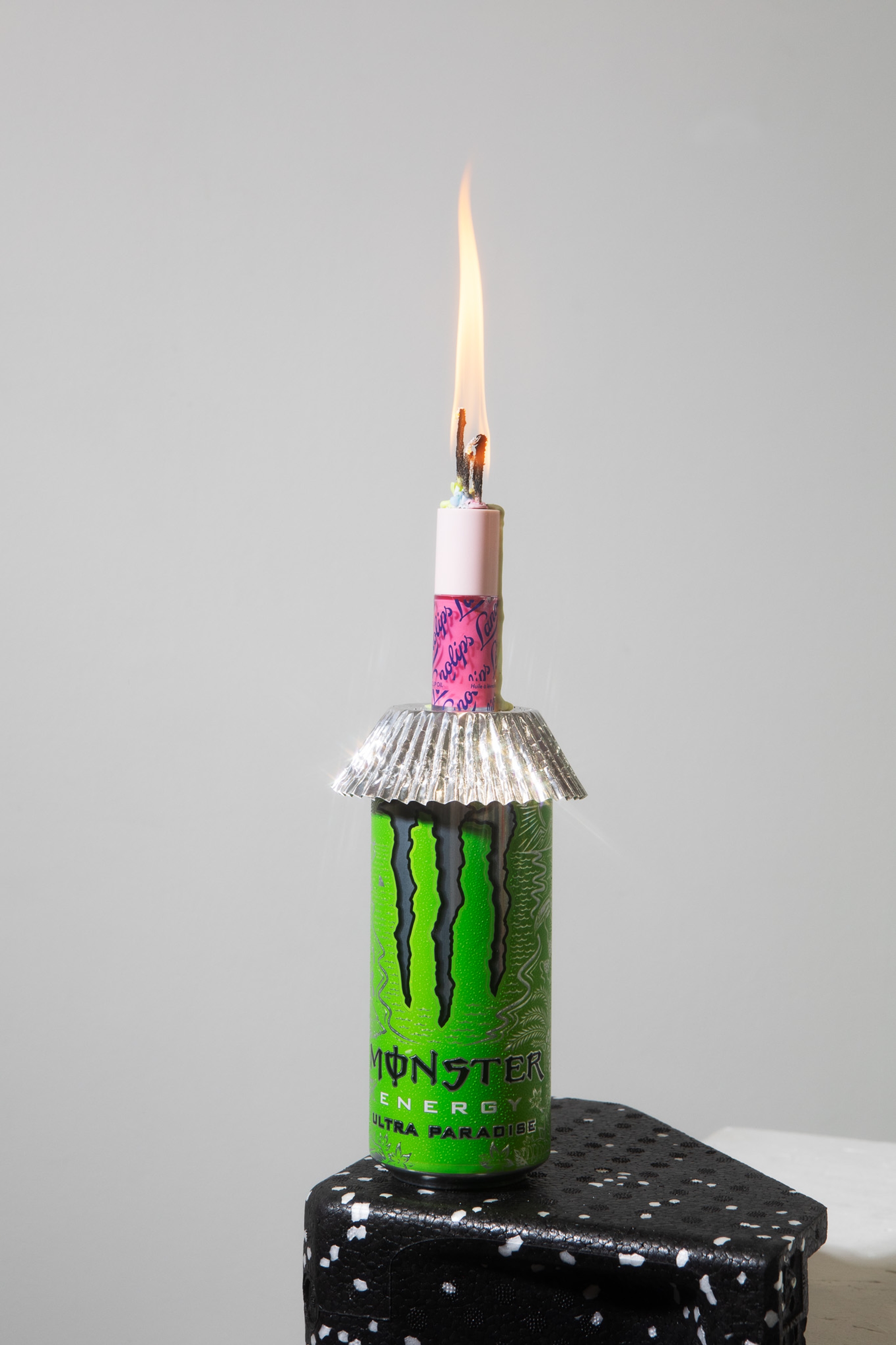 Lanolin’s Hyaluronic Lip Oil Raspberry 6ml, Monster’s Energy Ultra Paradise 
