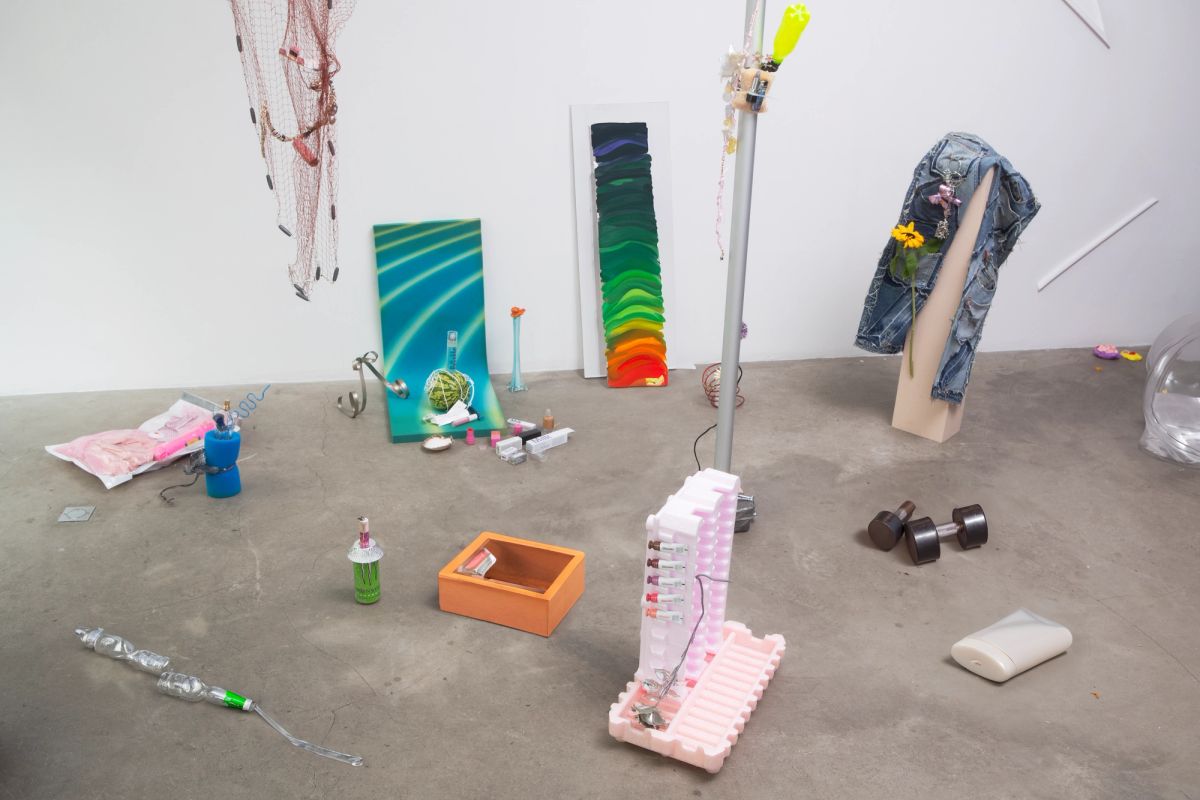 Inside Novembre Issue 17: Still life by Nicolas Coulomb 