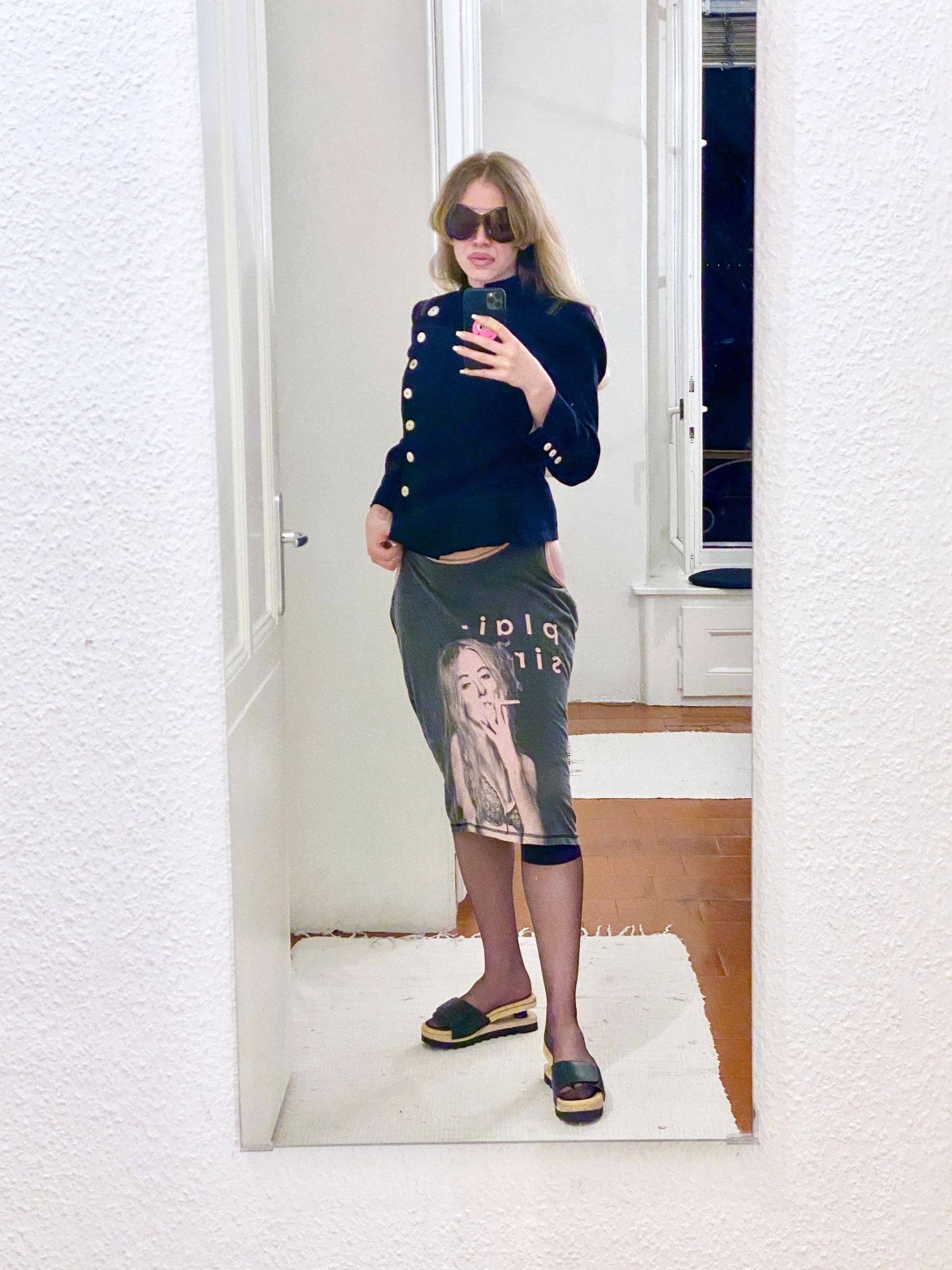 Jacket Marithé François Girbaud, Skirt Smog, Shoes Baldo, Sunglasses Dior