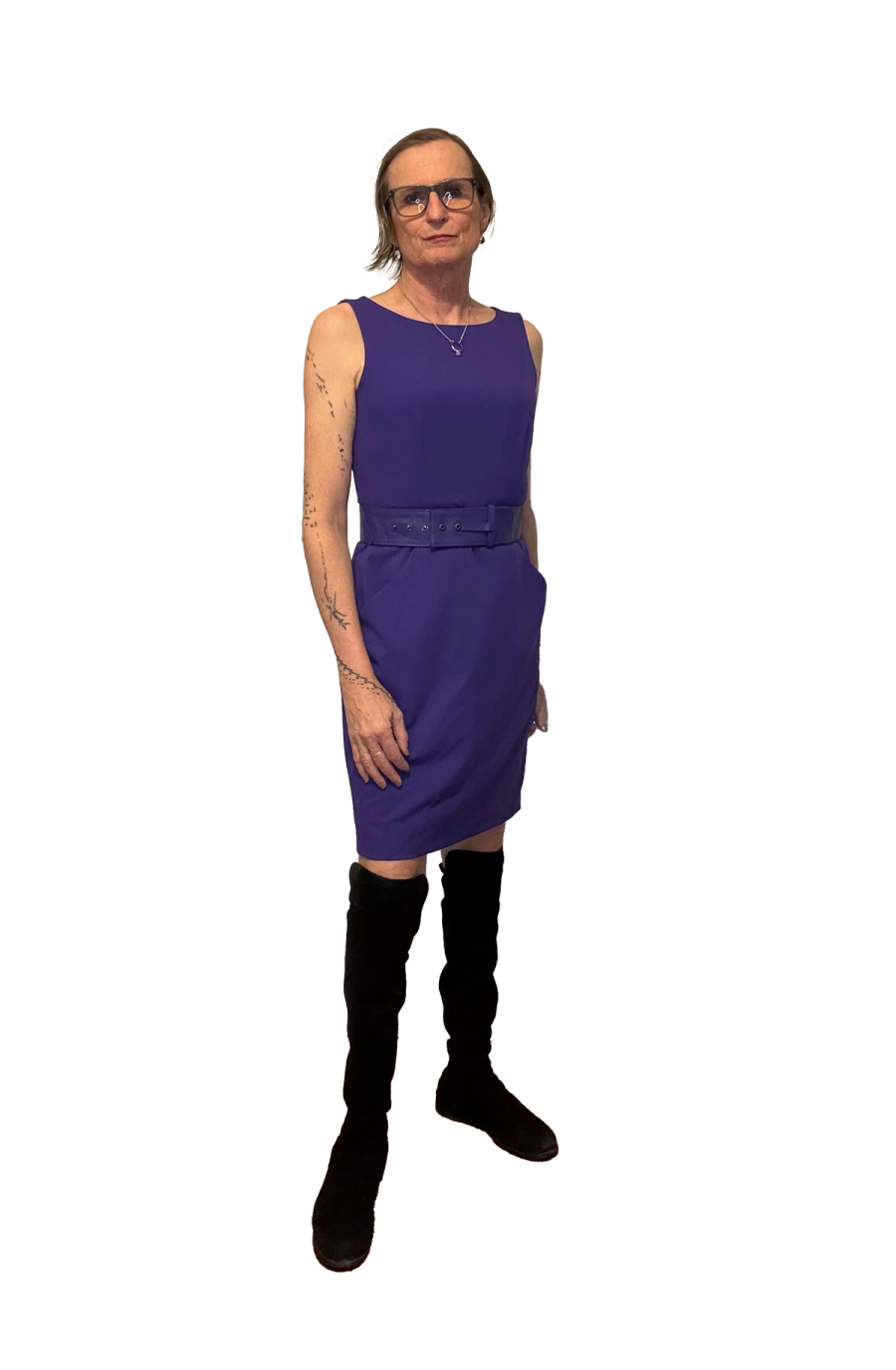 Dress Thrifted Calvin Klein, Boots Stuart Weizman, Necklace Bungee Space, Earrings custom Élan d’orpheum