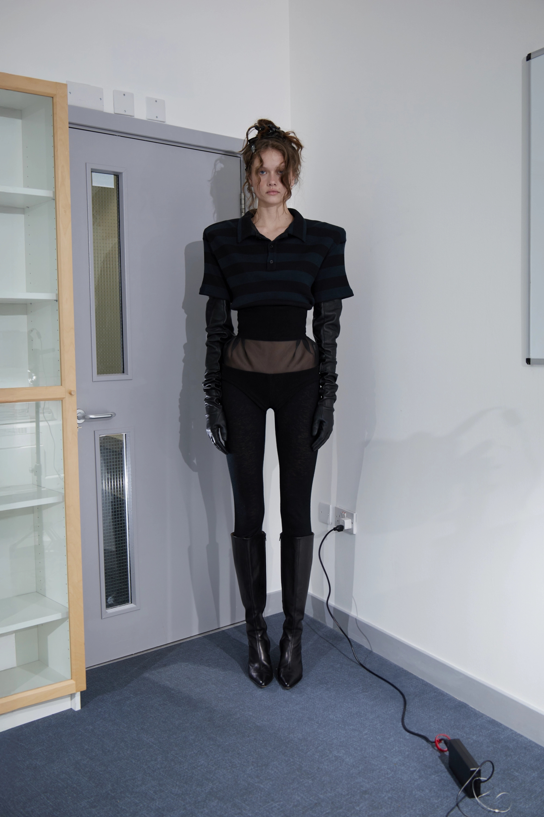 Top MM6 Maison Margiela, Trousers Kiko Kostadinov, Gloves MM6 Maison Margiela, Boots MM6 Maison Margiela
