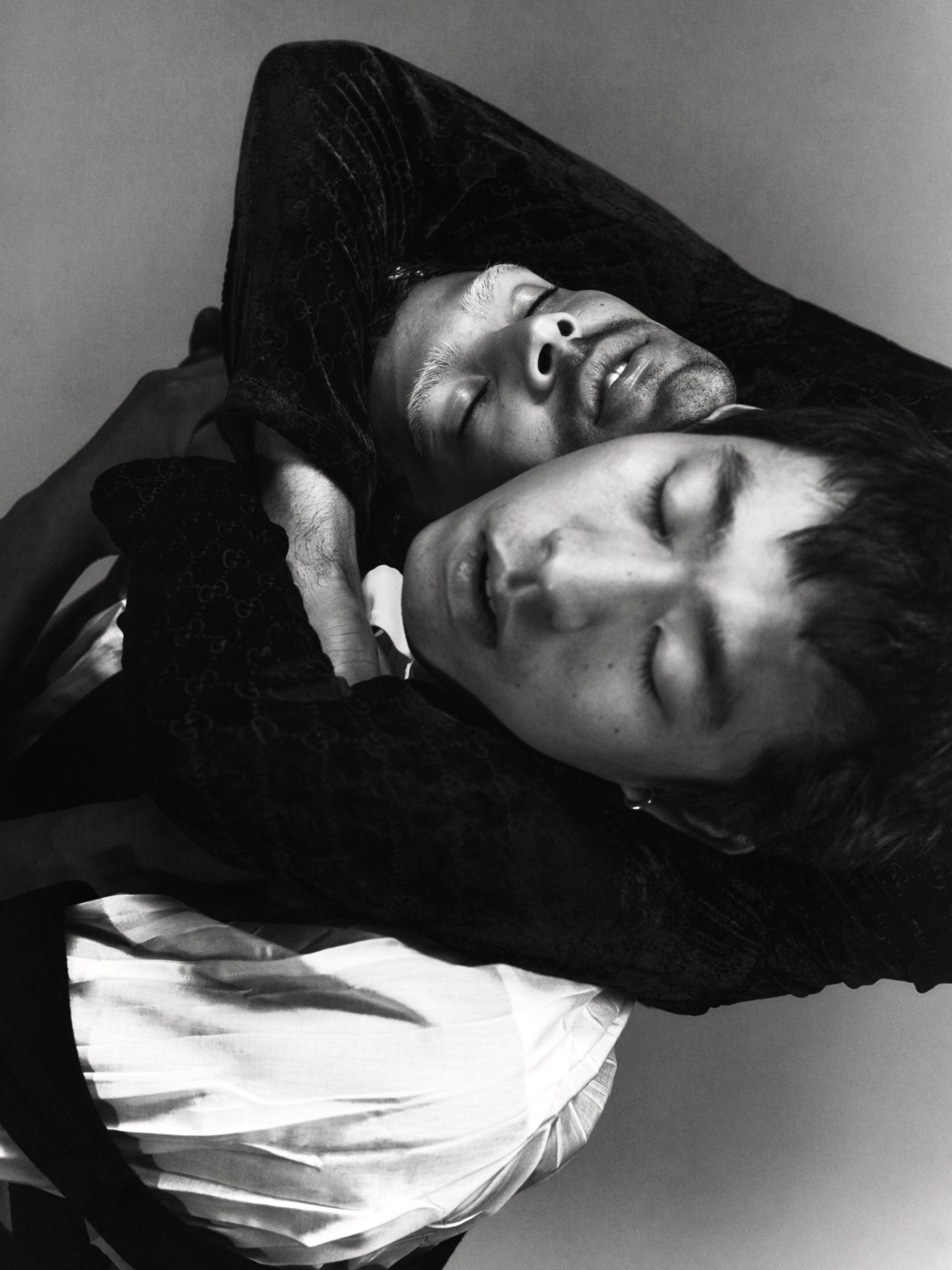 Left to right: Zhuo in Shirt & Overalls IM Men, Shoes Giuseppe Zanotti, all Jewellery model’s own | Jasiah in Shirt & Trousers Gucci, Shoes Giuseppe
Zanotti, all Jewellery model’s own