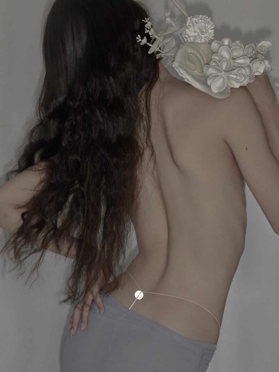 Underwear Du Ciel, Skirt Léonie Mauchant, Ring La Manso x Tétier Bijoux