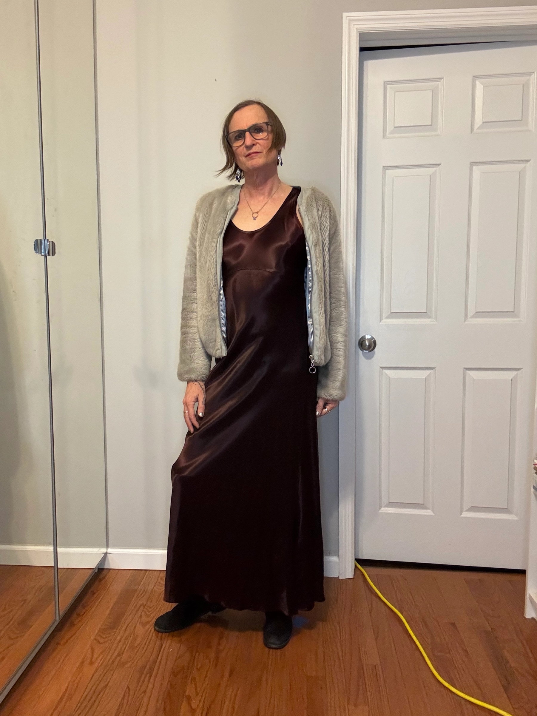 Dress vintage Betsey Johnson, Jacket vintage Freeway, Boots Stuart Weizman, Earrings Shifted