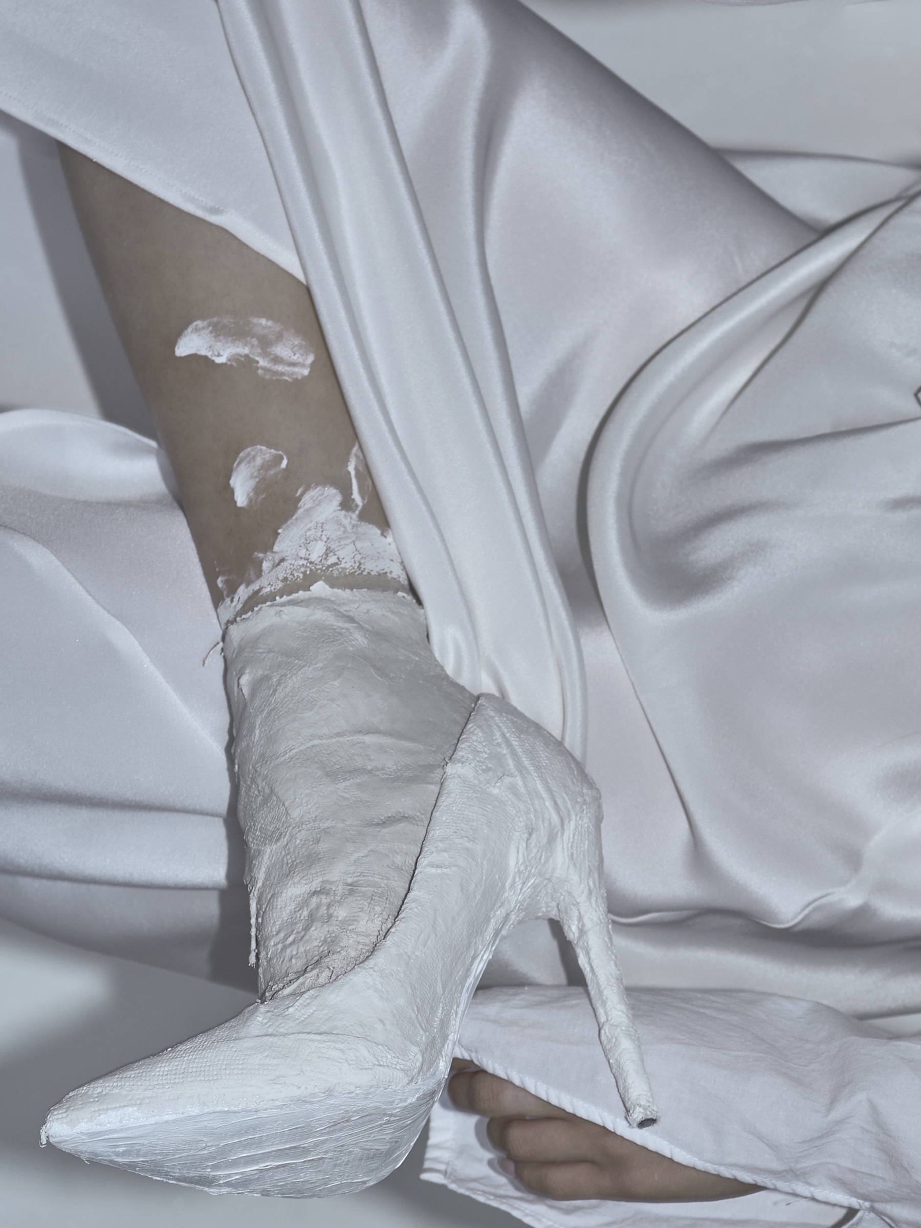 Shirt Sia Arnika, Skirt Max Mara, Plaster Shoes Lucille Durez