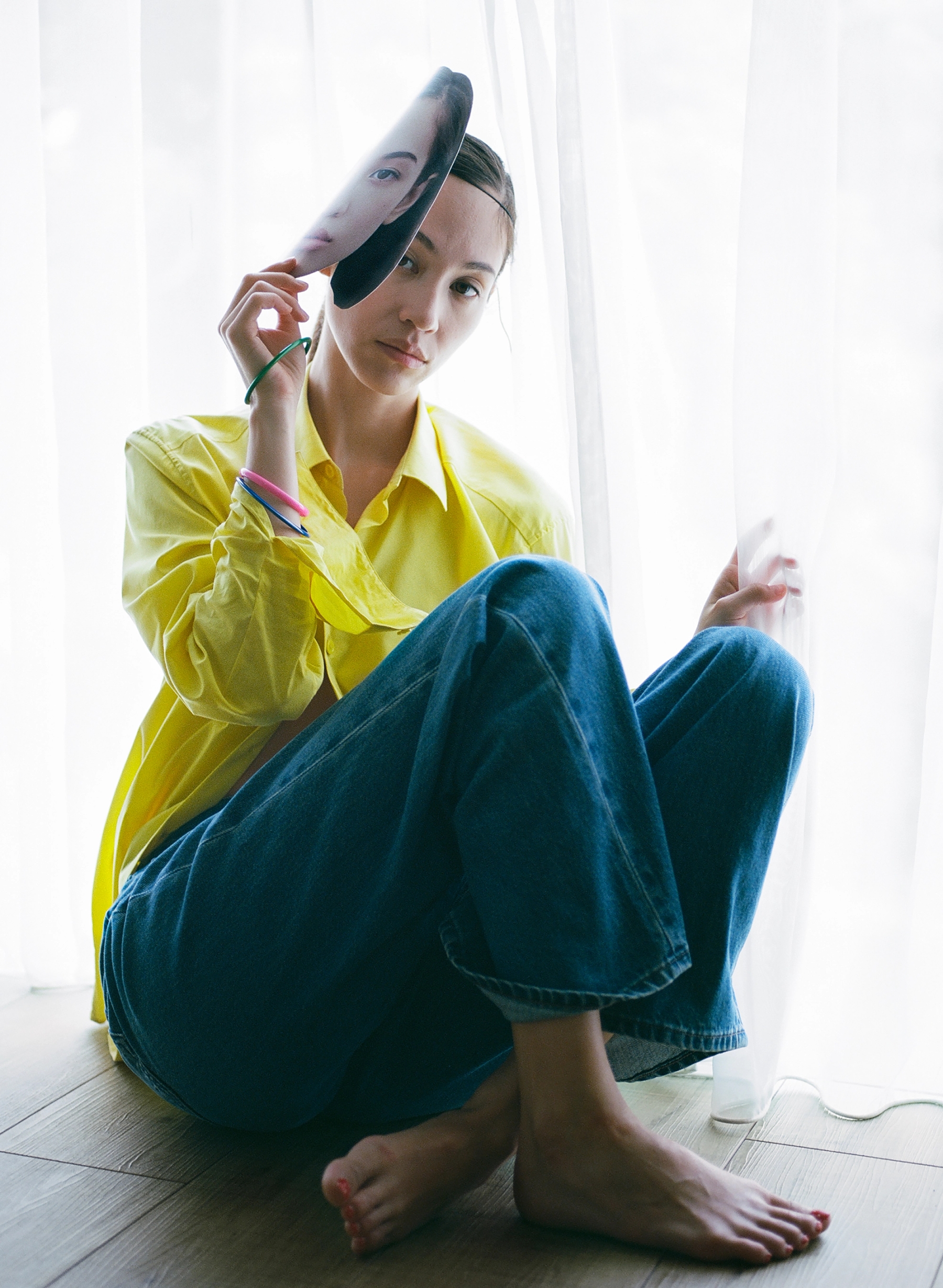 Shirt stylist’s own, Jeans Uniqlo, Watch Omega, Bracelets vintage from Riyad Vintage