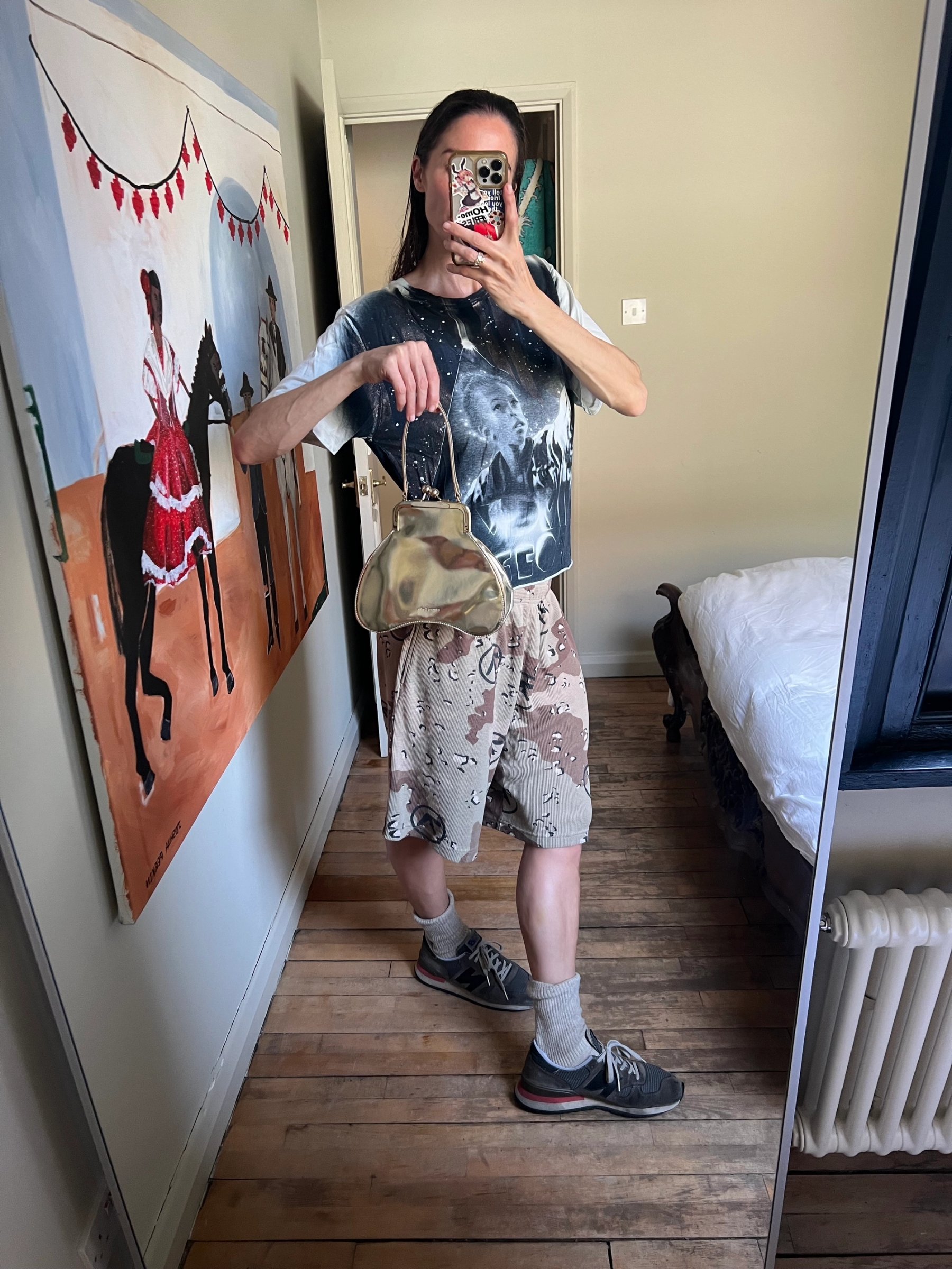 Bag Simone Rocha, Tshirt Balenciaga by Nicolas Ghesquière, Shorts Supreme X Aphex twin, Socks Uniqlo, Shoes New Balance Made in U.S.A