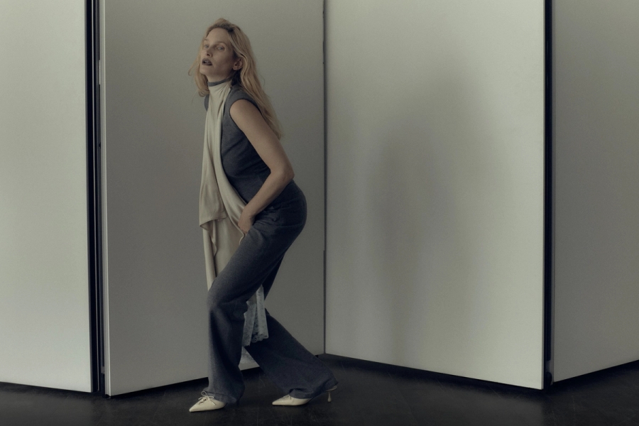Top & Trousers Julie Kegels, Shoes Jimmy Choo