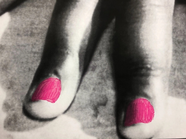 Steve McQueen, 'Pink Nails', 1999. 89.5 x 128 cm. Staged by Chantal Blatzheim (Board Kunsthalle Zürich).