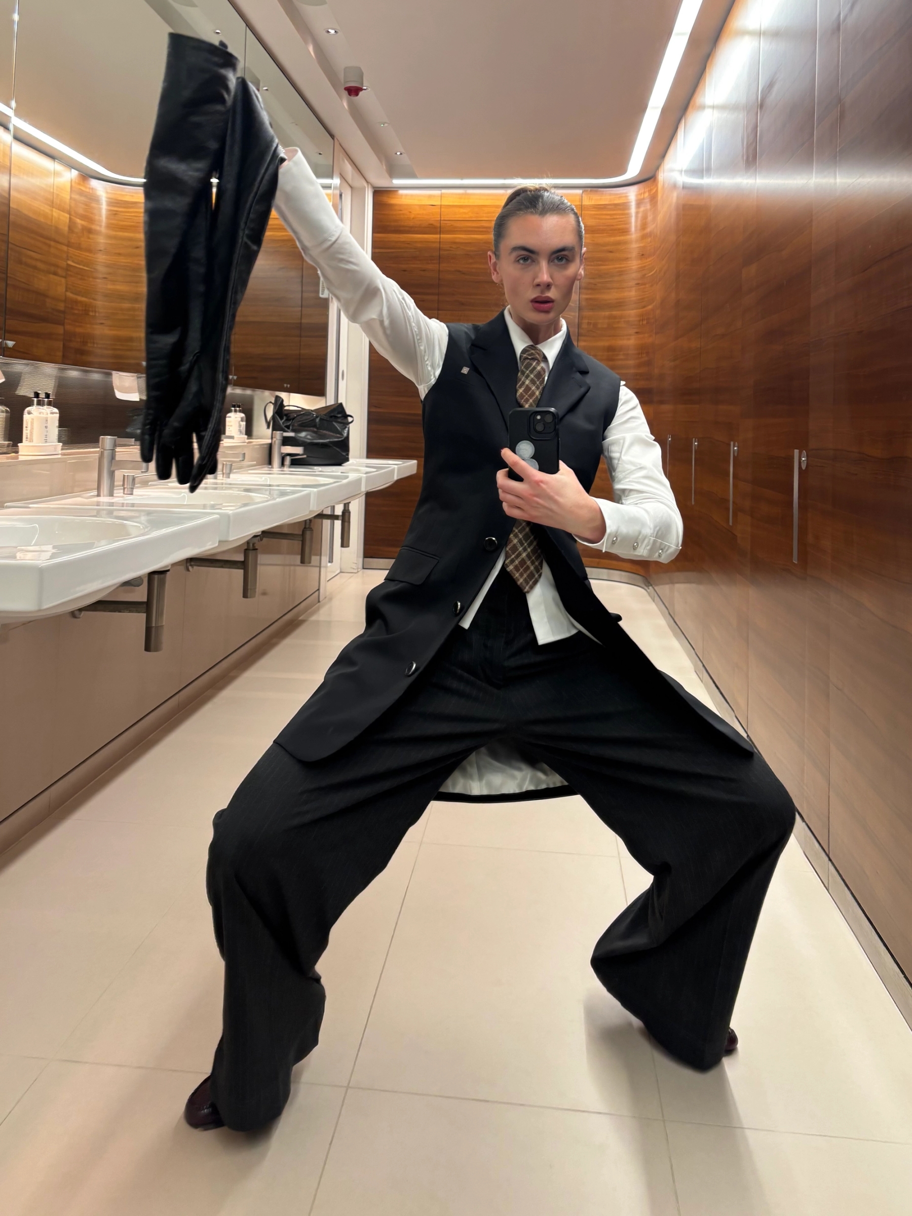 Shirt & Waistcoat Helmut Lang, Trousers Zara, Gloves Mango, Shoes GH Bass
