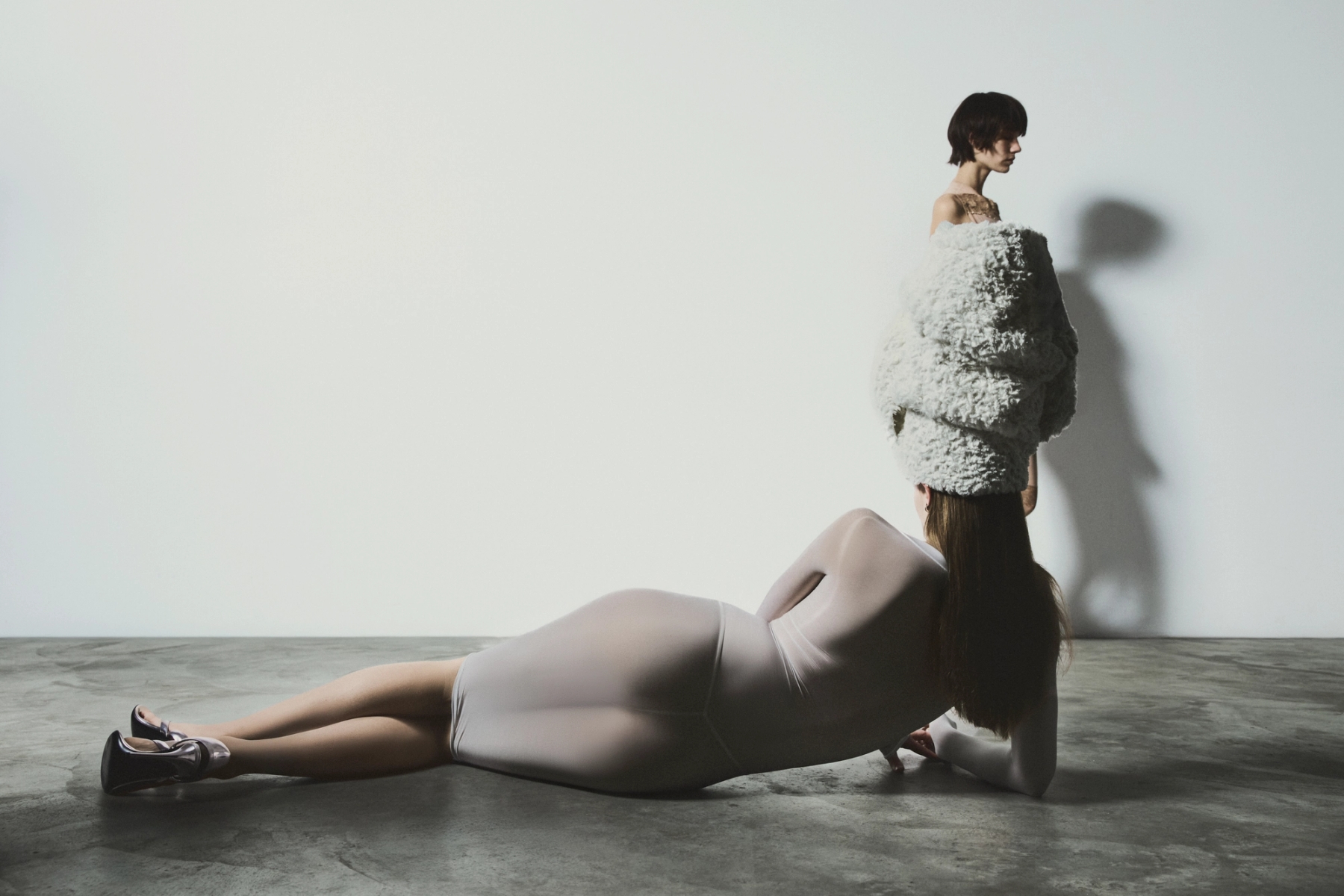 Magda: Dress STYLIST OWN, Shoes ALAIA | Alyzée, Full look DOMINIK BITTMANN