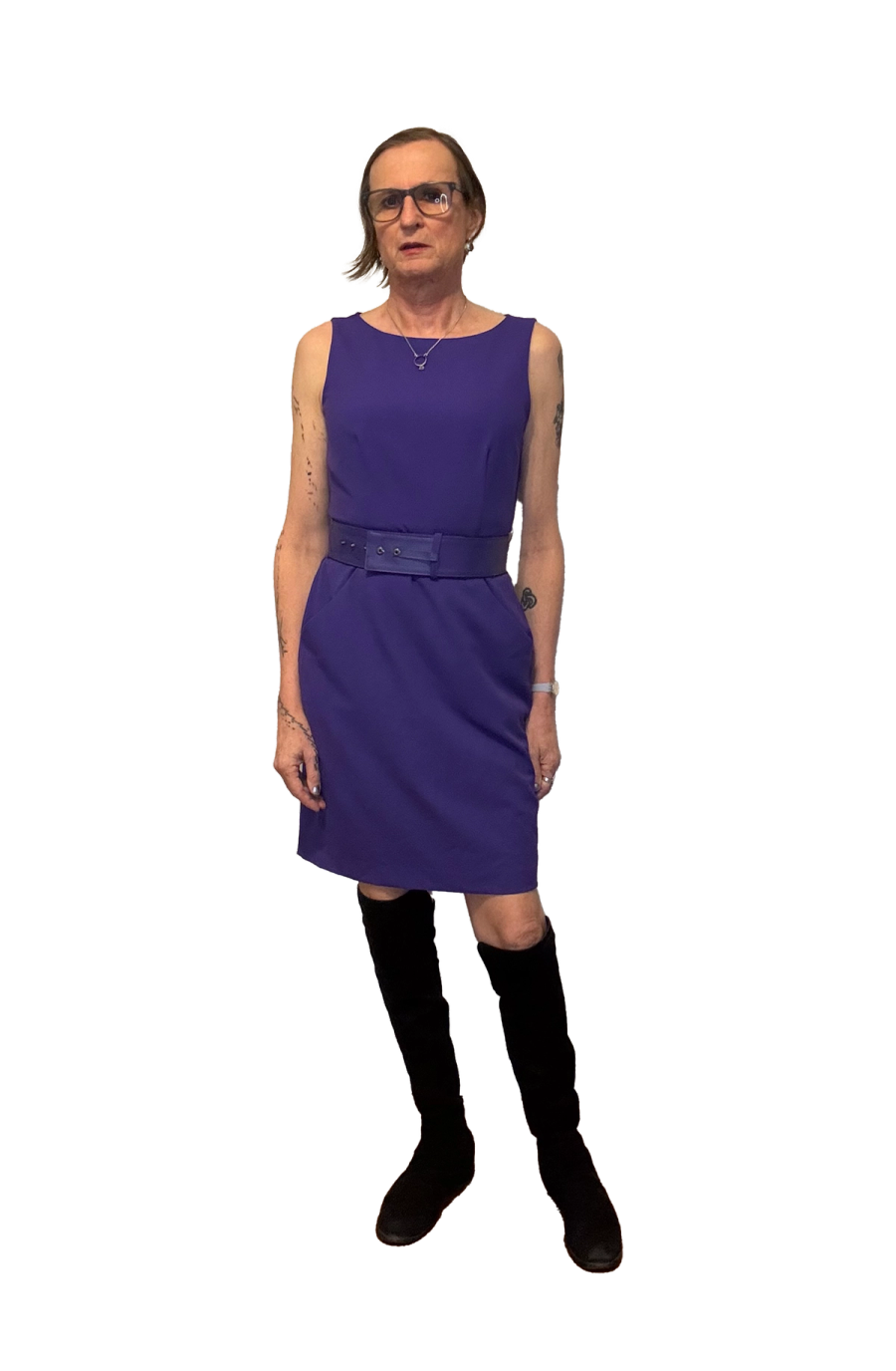 Dress Thrifted Calvin Klein, Boots Stuart Weizman, Necklace Bungee Space, Earrings custom Élan d’orpheum