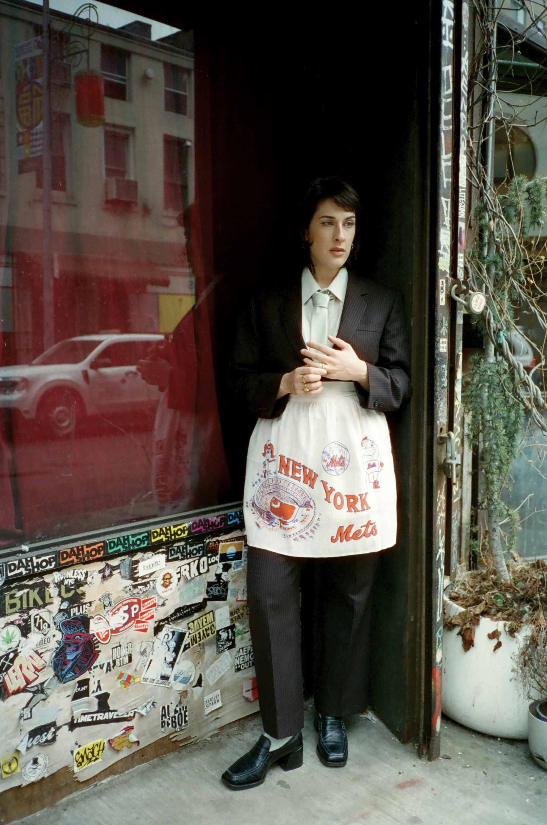 Lauren Servideo, artist
Tie Stylist's own