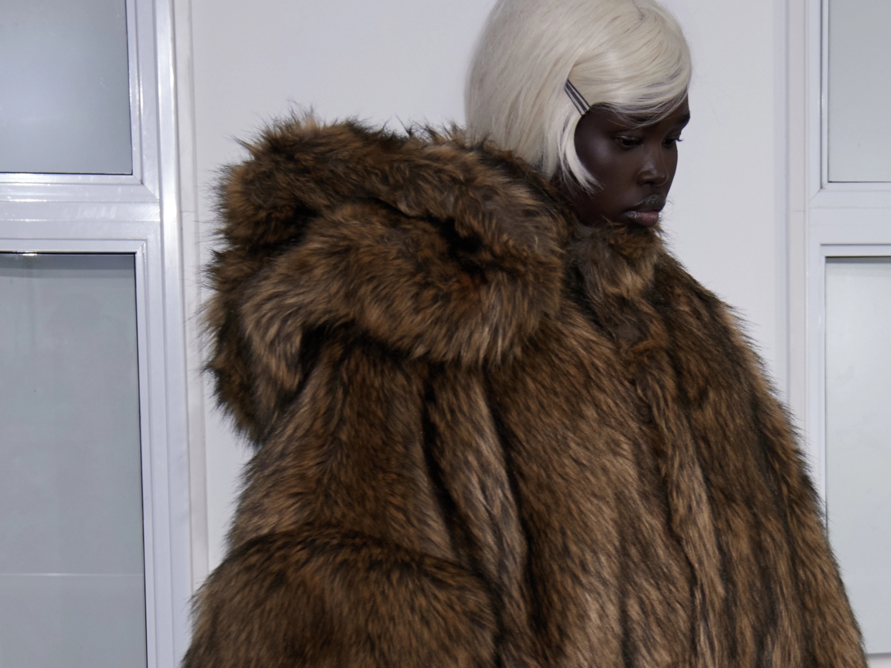 Faux Fur Coat Juun J, Heels Manolo Blahnik