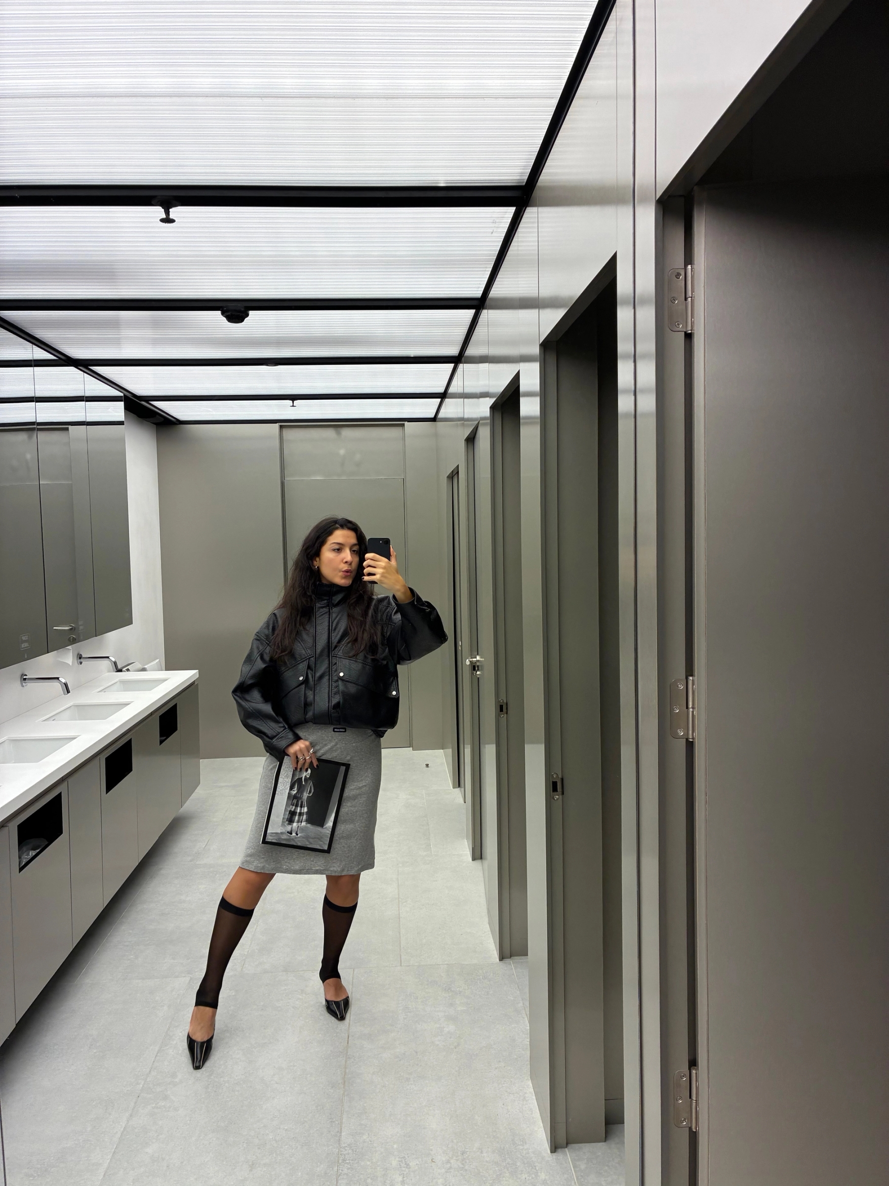 Jacket Pull&Bear, Skirt Miu Miu, Shoes Vintage | Magazine: Hot and Cool Issue 14