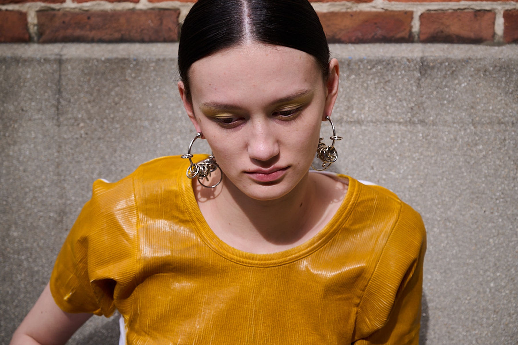 Top Seconda Paris, Earrings Justine Clenquet