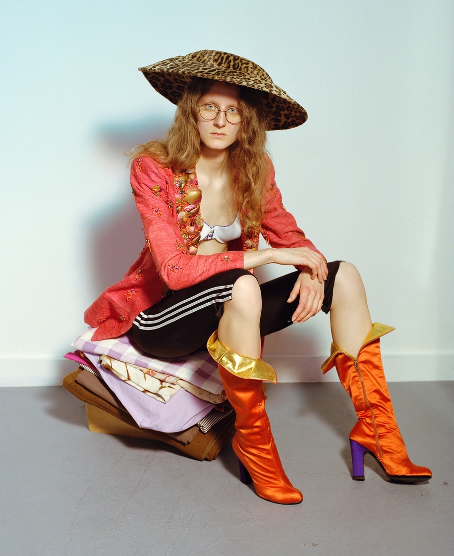 LEFT Salomé, fur bolero Christian Lacroix Archives Fall/Winter 2008, bustier Christian Lacroix Archives Fall/Winter 1988, heeels Christian Lacroix Archives
RIGHT Chloé, silk jacket with seashell embroideries Christian Lacroix Archives Spring/Summer 1988, hat and boots Christian Lacroix Archives