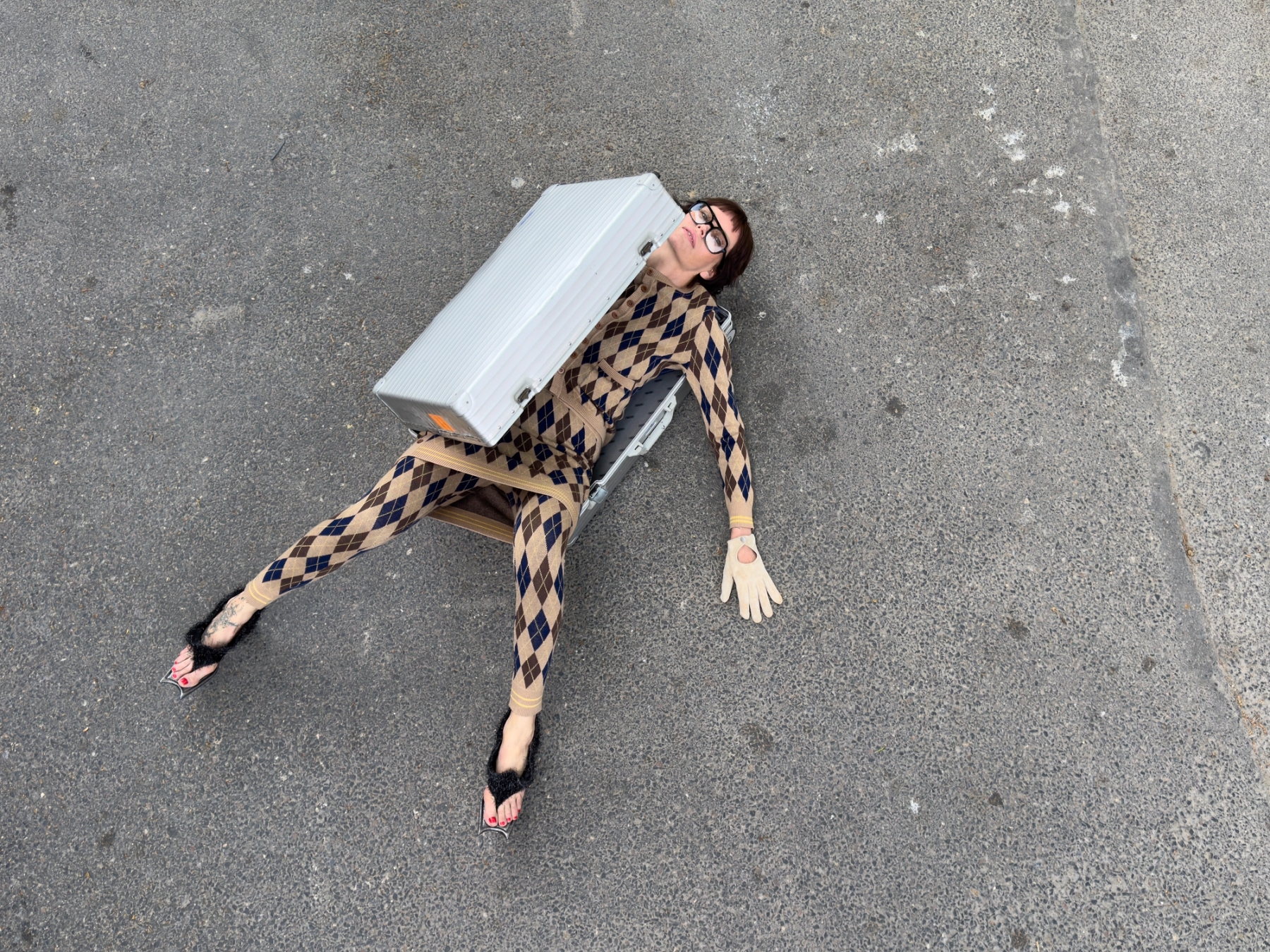 Top, skirt and trousers 8IBG, Glasses Emmanuelle Khanh, Gloves Stylist's archive, Shoes Paula Canovas Del Vas