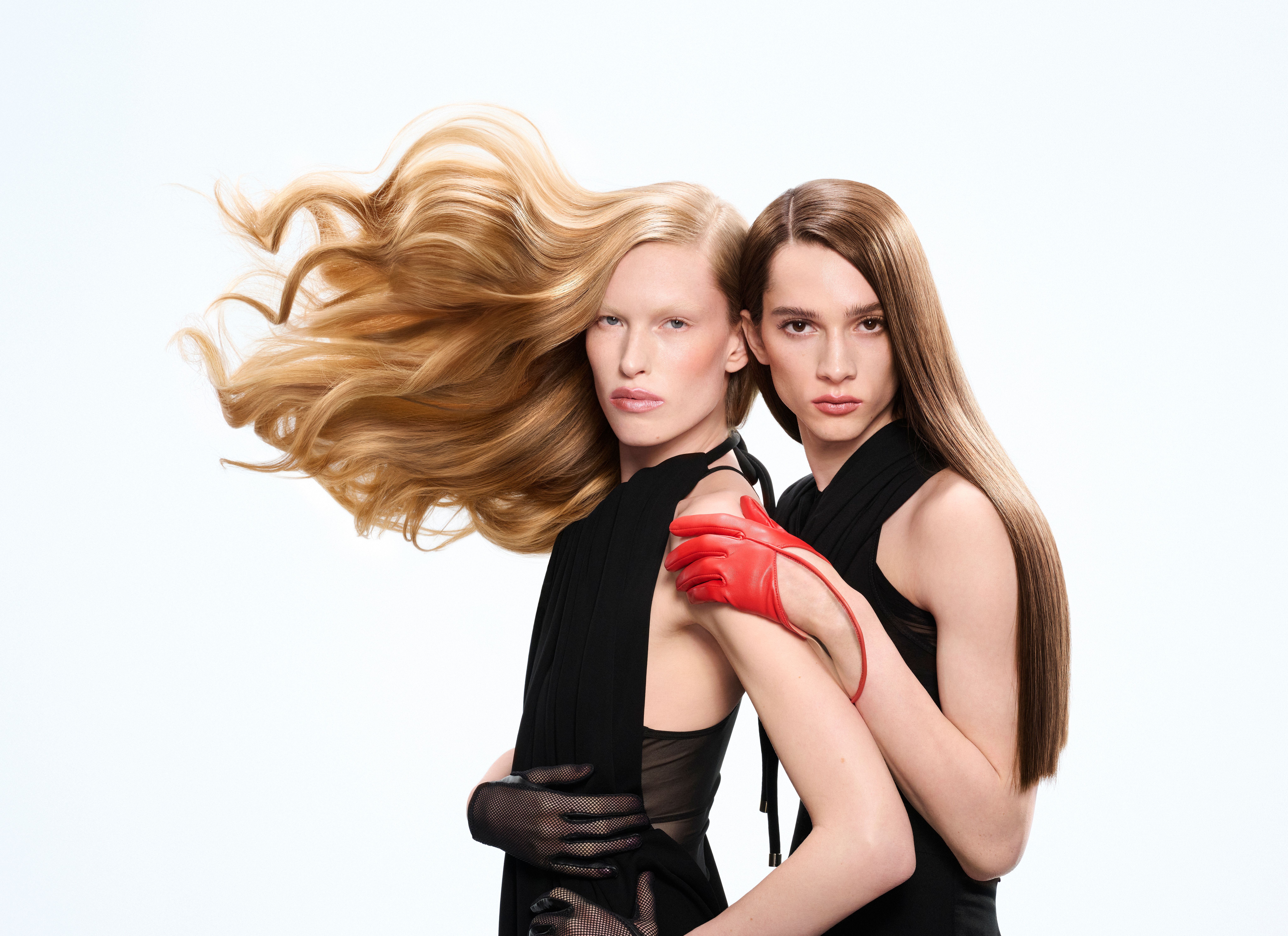 Left to right | Leanne: Dress Sportmax, Tights Isabel Marant, Gloves Thomasine | Sasha: Layered tops and skirt Rick Owens, Gloves Thomasine | RAL liquide baiser cosmique