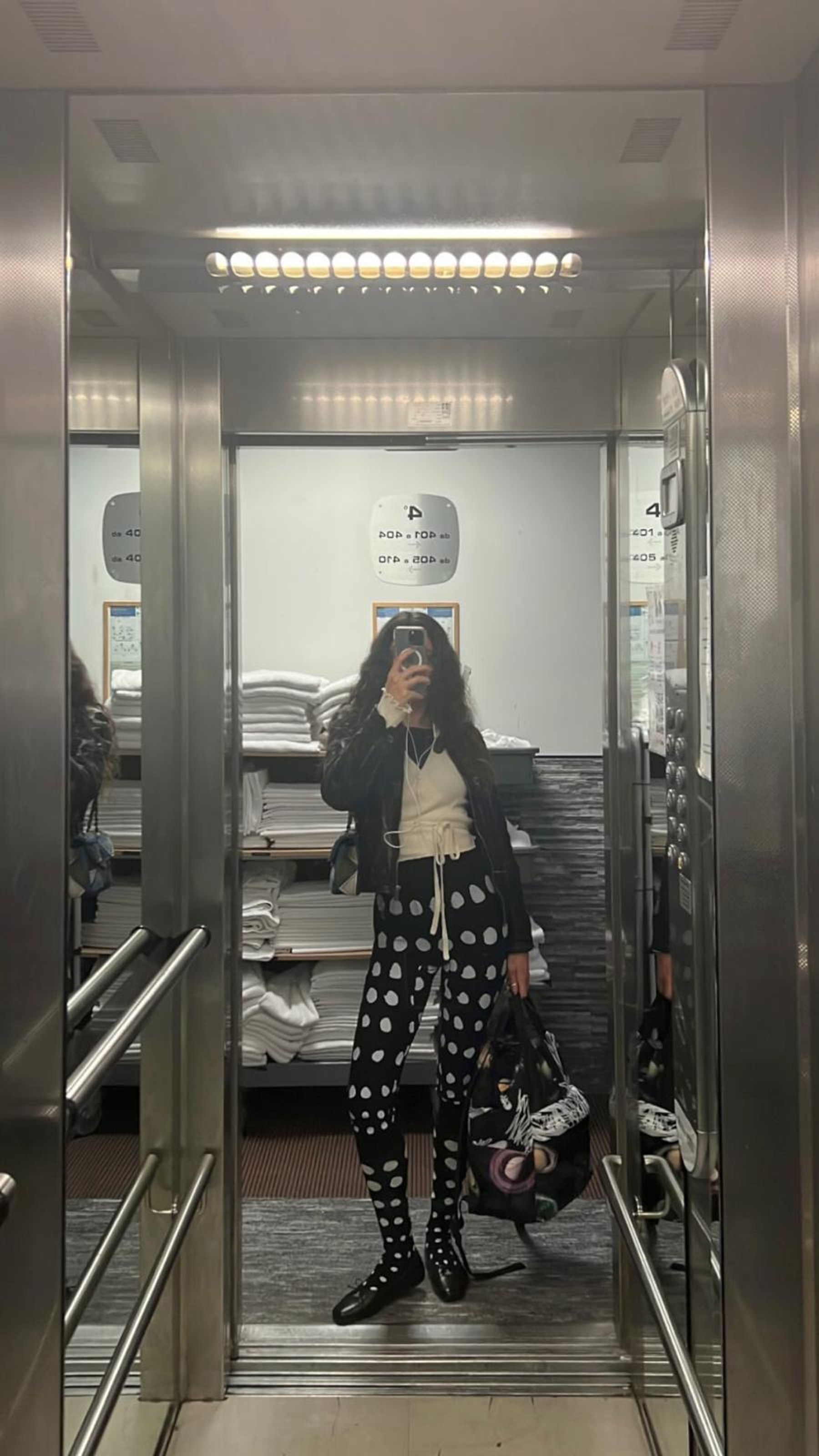 Body & Top Intimissimi, Jacket no brand, Leggings, Socks, Ballerinas, Backpack & Bag Vivienne Westwood