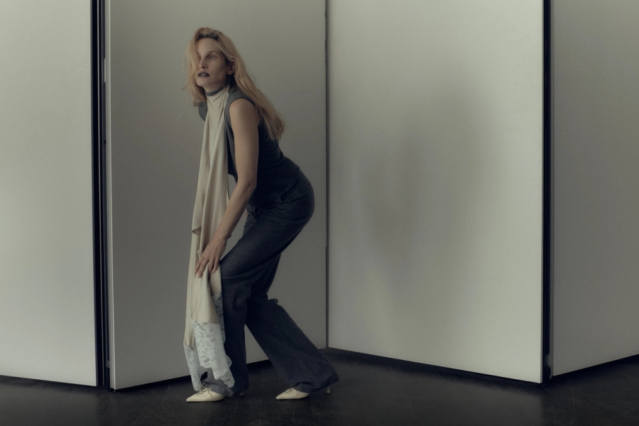 Top & Trousers Julie Kegels, Shoes Jimmy Choo
