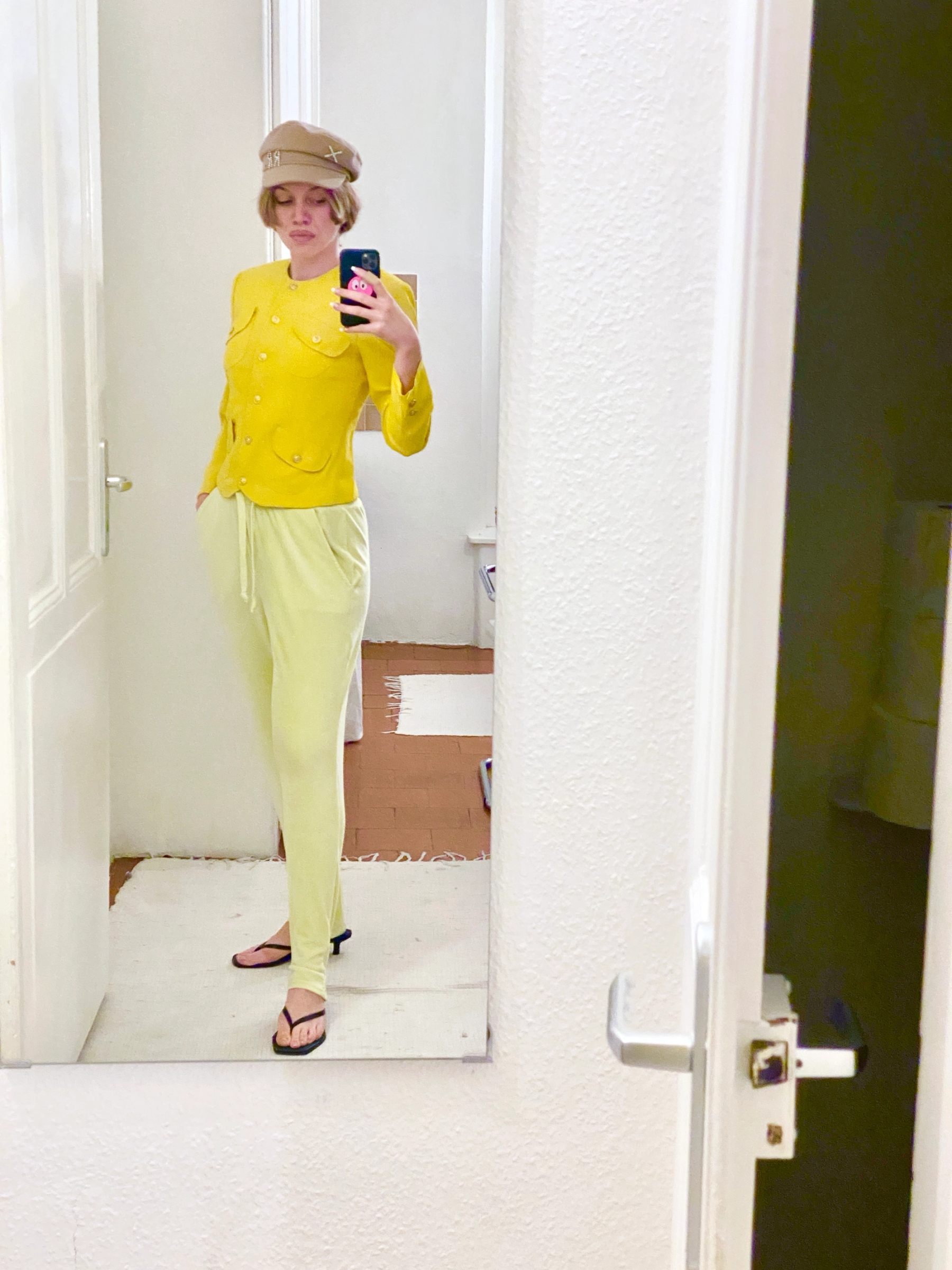 Tailor Gianni Versace, Trousers & Hat no brand, Shoes Signature